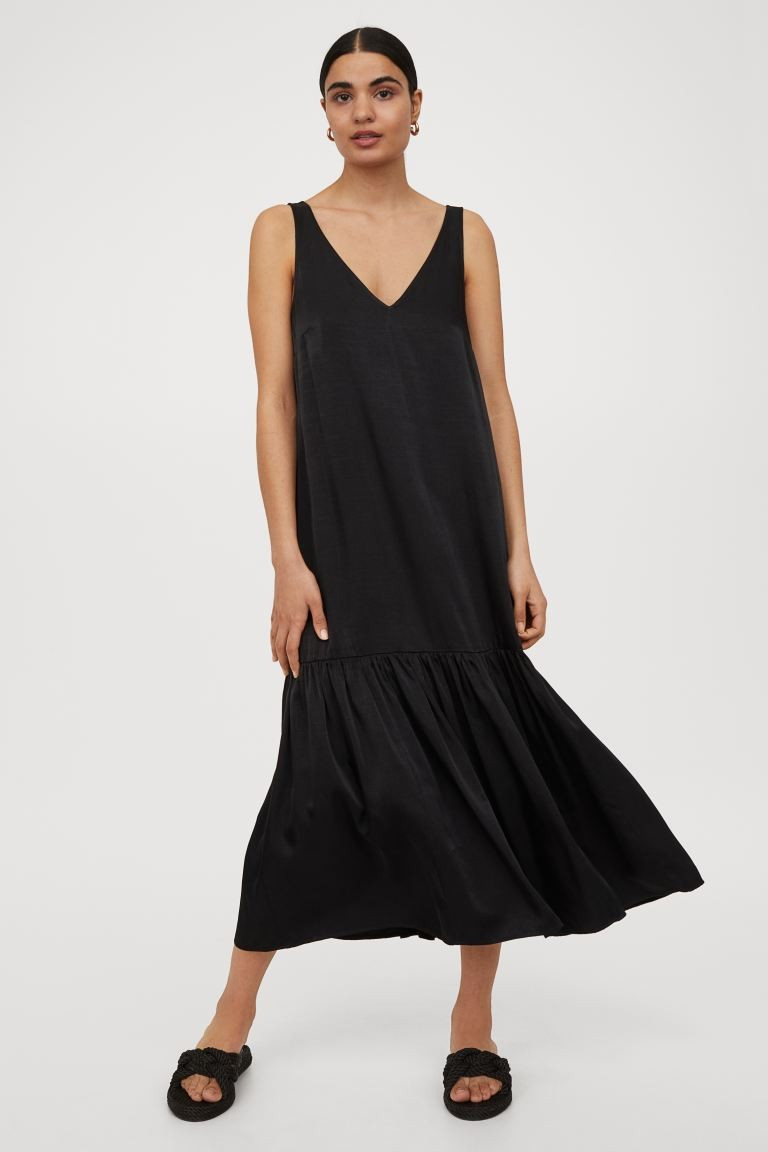 V-neck dress | H&M (UK, MY, IN, SG, PH, TW, HK)