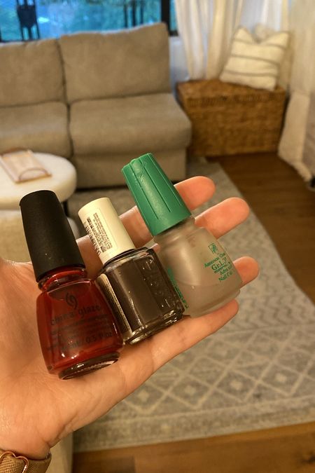 Rainy day activities: nails. Linking my favorite fall nail polish colors and the BEST top coat ever that prevents chips and makes your mani look close to a gel manicure without actually being home. I’ll also link similar wicker storage benches and my rug from Amazon! Such a good home decor find for a steal. 

Home decor, living room, nails, fall home, fall nails, amazon find, rug 

#LTKhome #LTKSeasonal #LTKbeauty