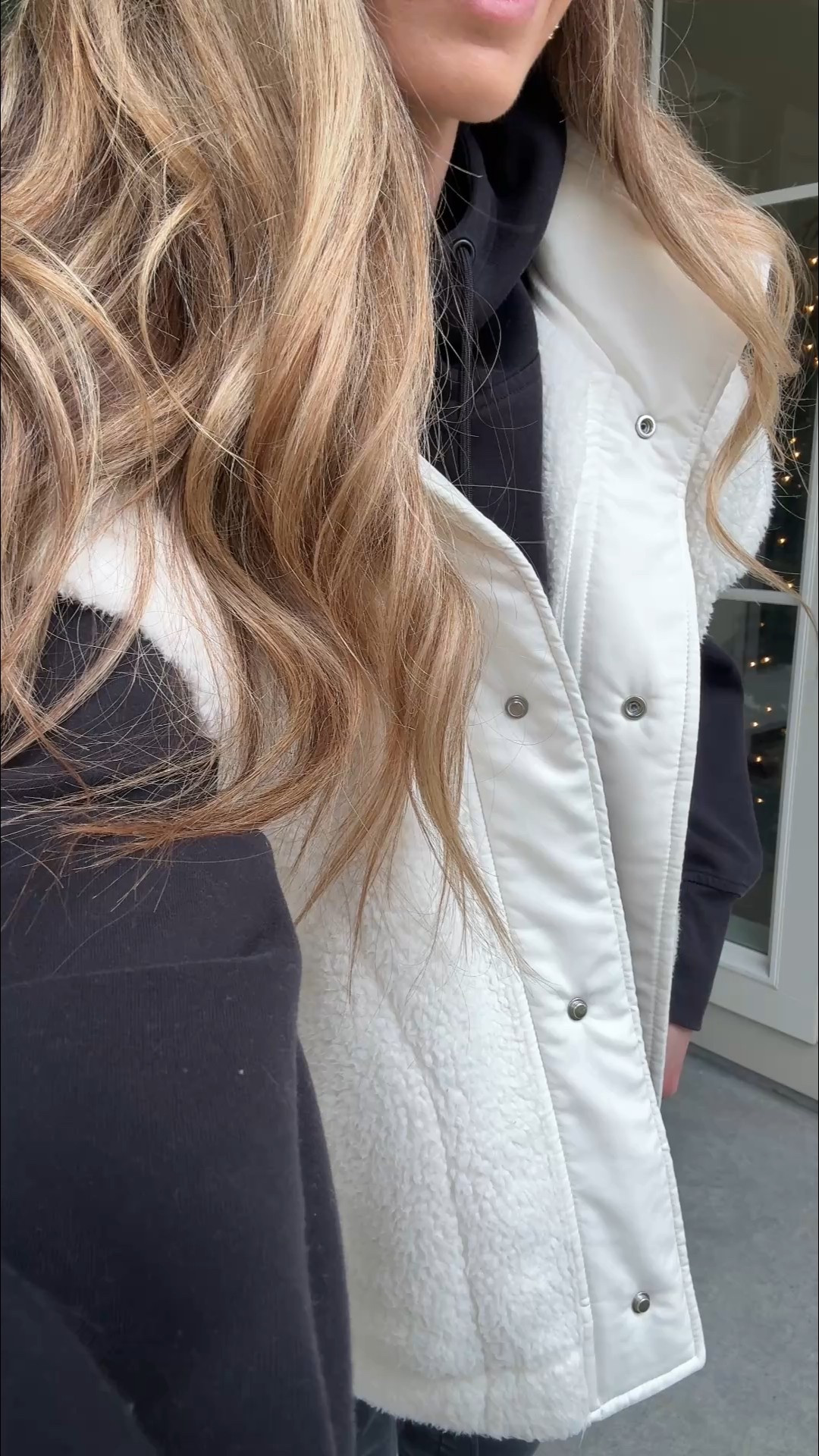 School pick up ootd - black sweatshirt and joggers - shoes run true to size 