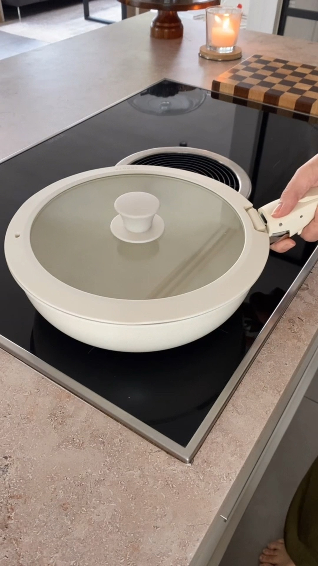 Platzsparend und clever. Das Topf- und Pfannenset mit abnehmbaren Griffen

#LTKsale #LTKdeutschland #LTKhome