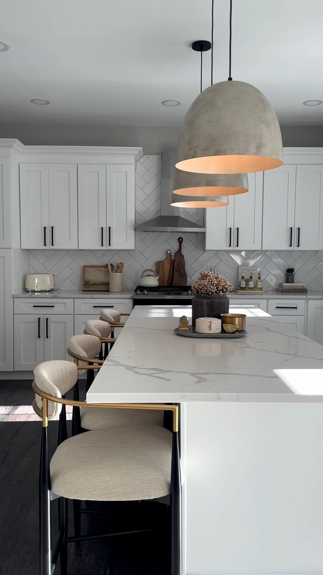 The Kitchen is the Heart of the Home 🤍 When we bought this house I knew there were so many things that needed to be changed. And room by room, minor changes made major differences. I get so many questions about my kitchen pieces, the answer is @wayfair. Click the link in my bio to shop 🫶🏽

#homedecor #kitchen #wayfair #ad #wayfairpartner