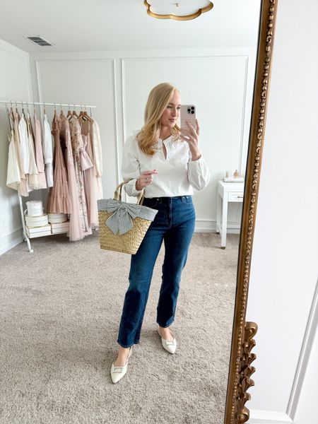 How cute are these dark jeans paired with this white top?! Perfect day date outfit! Wearing size small in the top and size 27 in the jeans! Spring outfits // daytime outfits // casual outfits // brunch outfits // cute jeans // J.Crew denim  

#LTKworkwear #LTKSeasonal #LTKstyletip