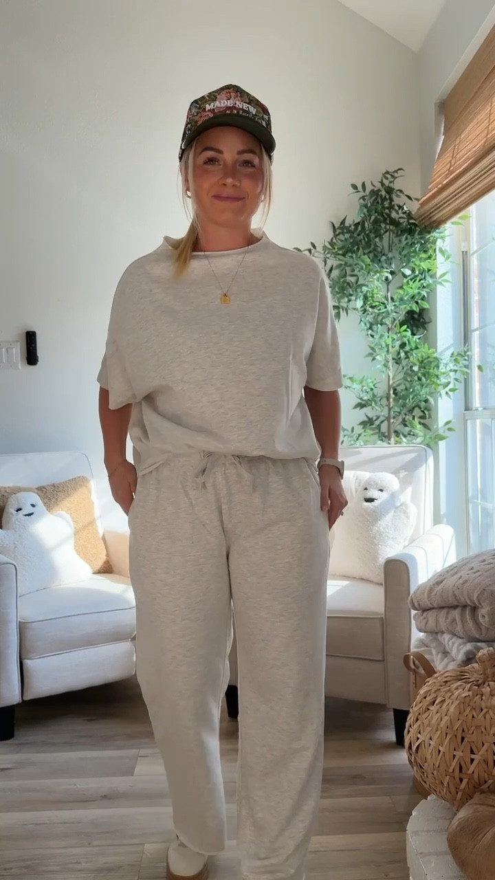 This two-piece set has become my new favorite outfit! The batwing sleeve top is so flattering and comfortable, while the wide leg pants give that put-together look without trying. I love how I can wear them together for an instant outfit or mix and match with pieces I already own. Perfect for working from home, running errands, or casual lunch dates. The fabric feels expensive and drapes beautifully!

#TwoPieceSet #LoungeSet #LTKStyleTip #ComfyStyle #LTKFindsUnder50 #EverydayStyle 

 #LTKActive #LTKFindsUnder50 #LTKTravel