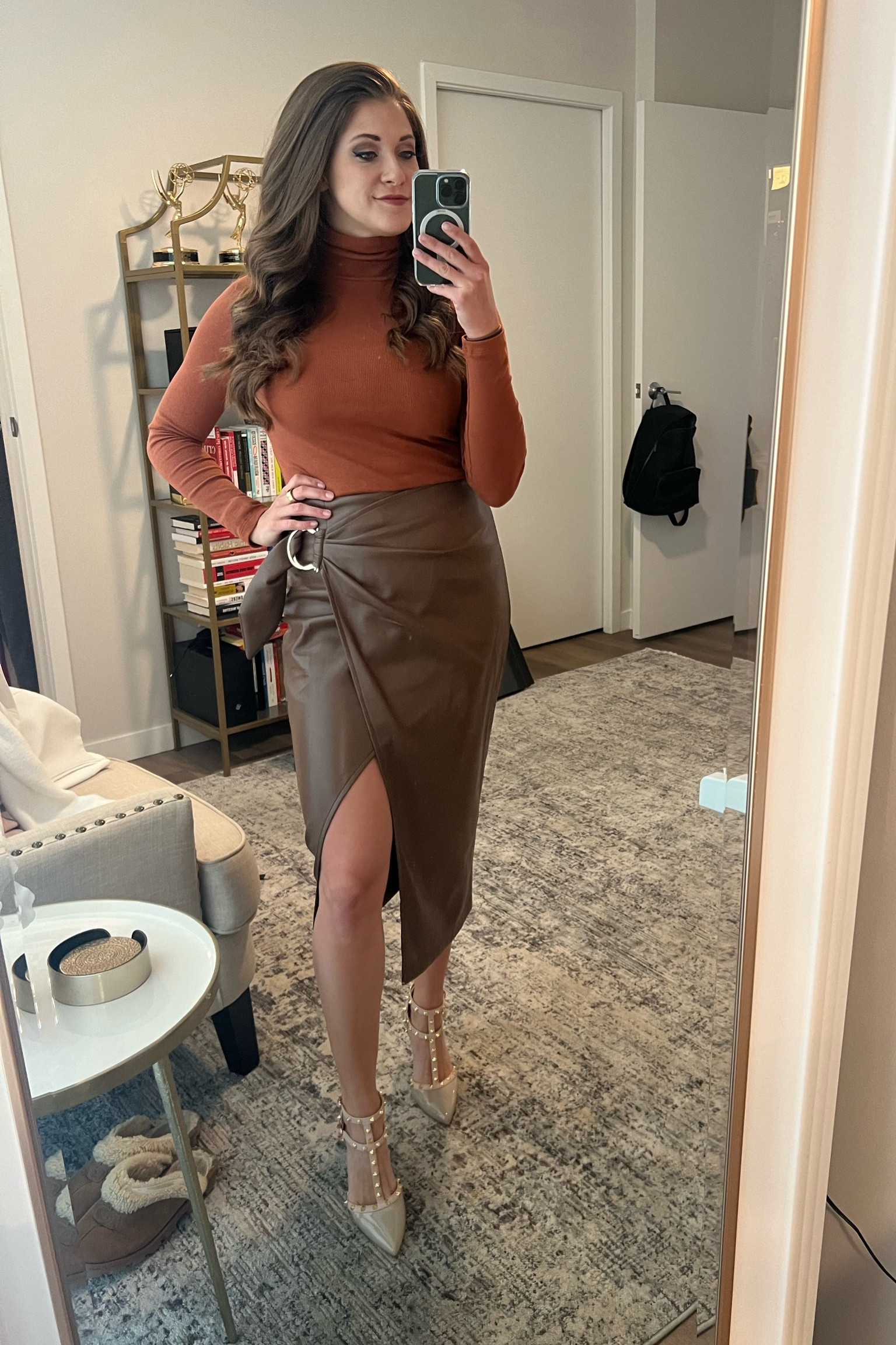 It’s gameday! My rinkside reporting outfit inspired by the temps dropping 😁

P.S Walked around in those shoes for over 7 hours, and my feet feel great! 

#LTKWorkwear #LTKSeasonal #LTKFindsUnder100