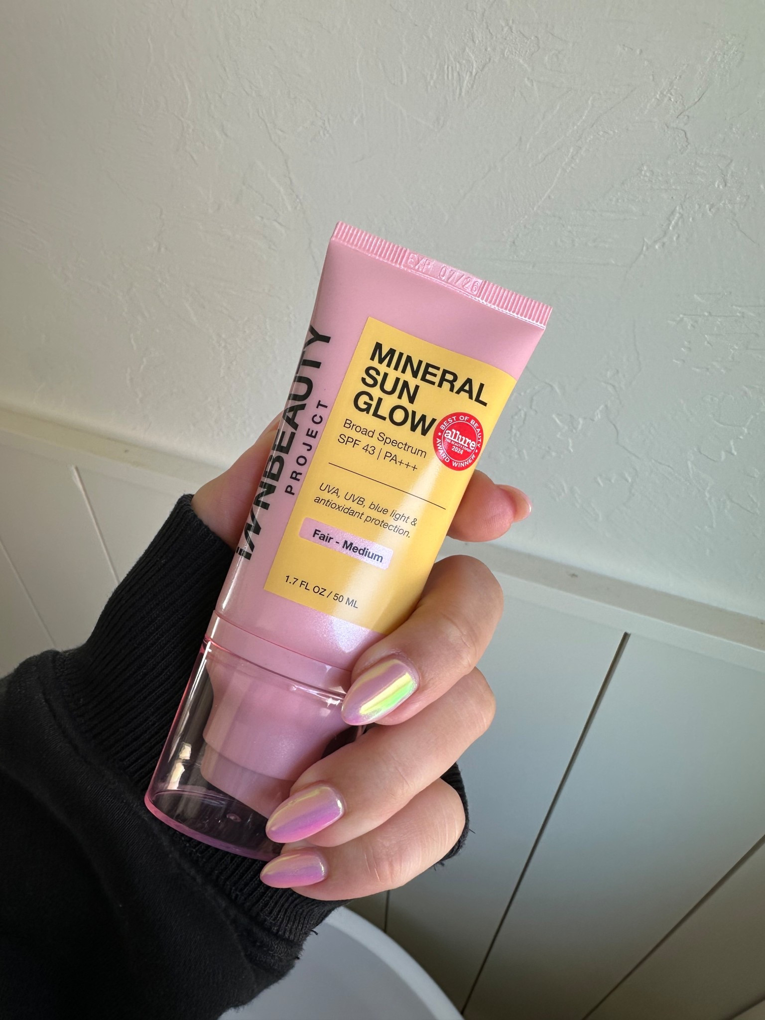 I’m loving this tinted mineral sunscreen from InnBeauty! Comes in 3 shades, lays beautifully under makeup, no white cast, lovely texture. Protection from UVA, UVB, blue light and environmental pollution. 

Summer essential, spf, vacation must have, travel essential. 

#LTKSeasonal #LTKBeauty