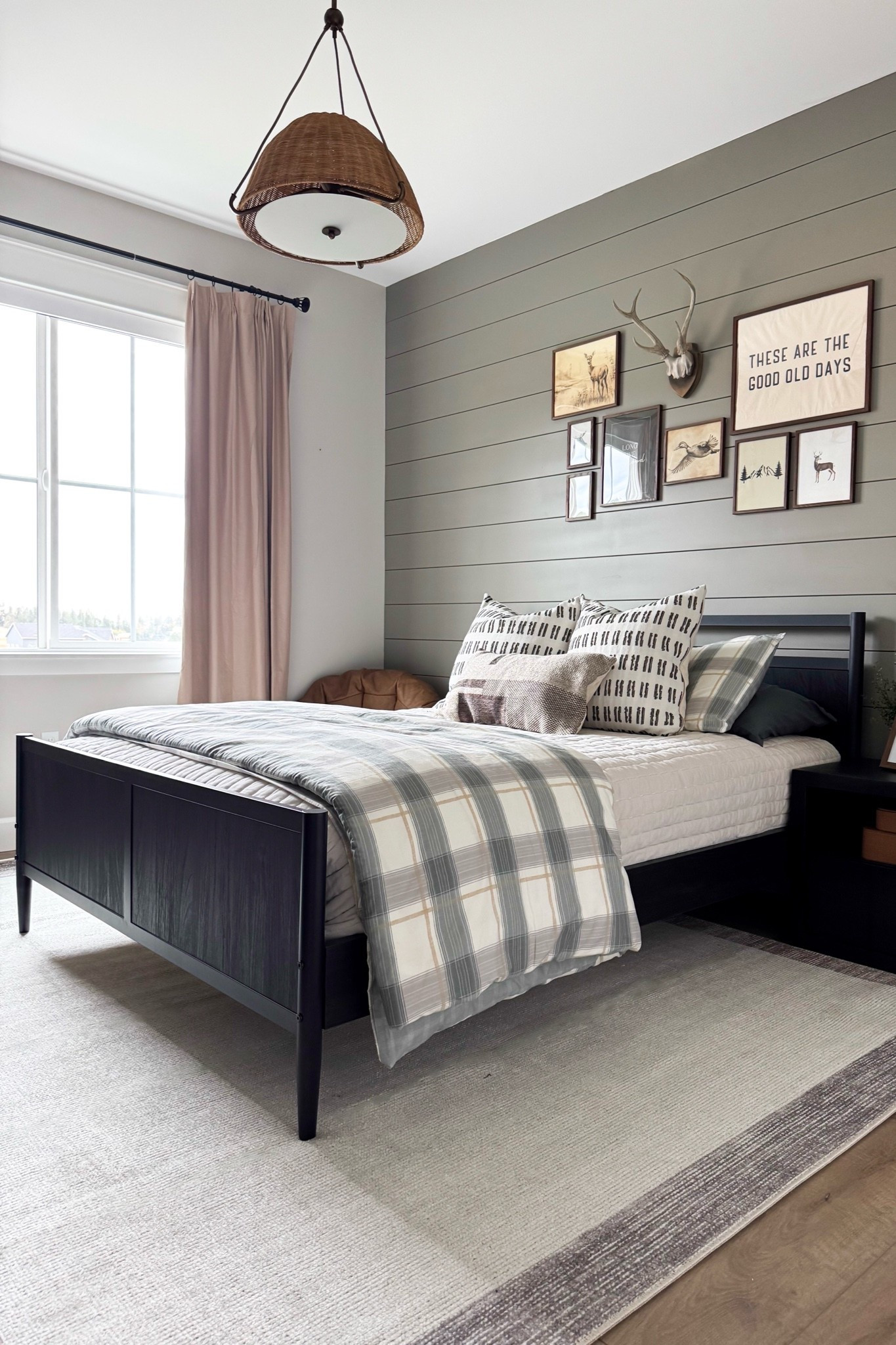 Remi's bedroom rug is on sale now, up to 43% off!

Home, home decor, home accents, home finds, area rug, neutral rug, bedroom, kids bedroom, bedding, boys bedroom, wall art

#LTKSeasonal #LTKHome #LTKKids