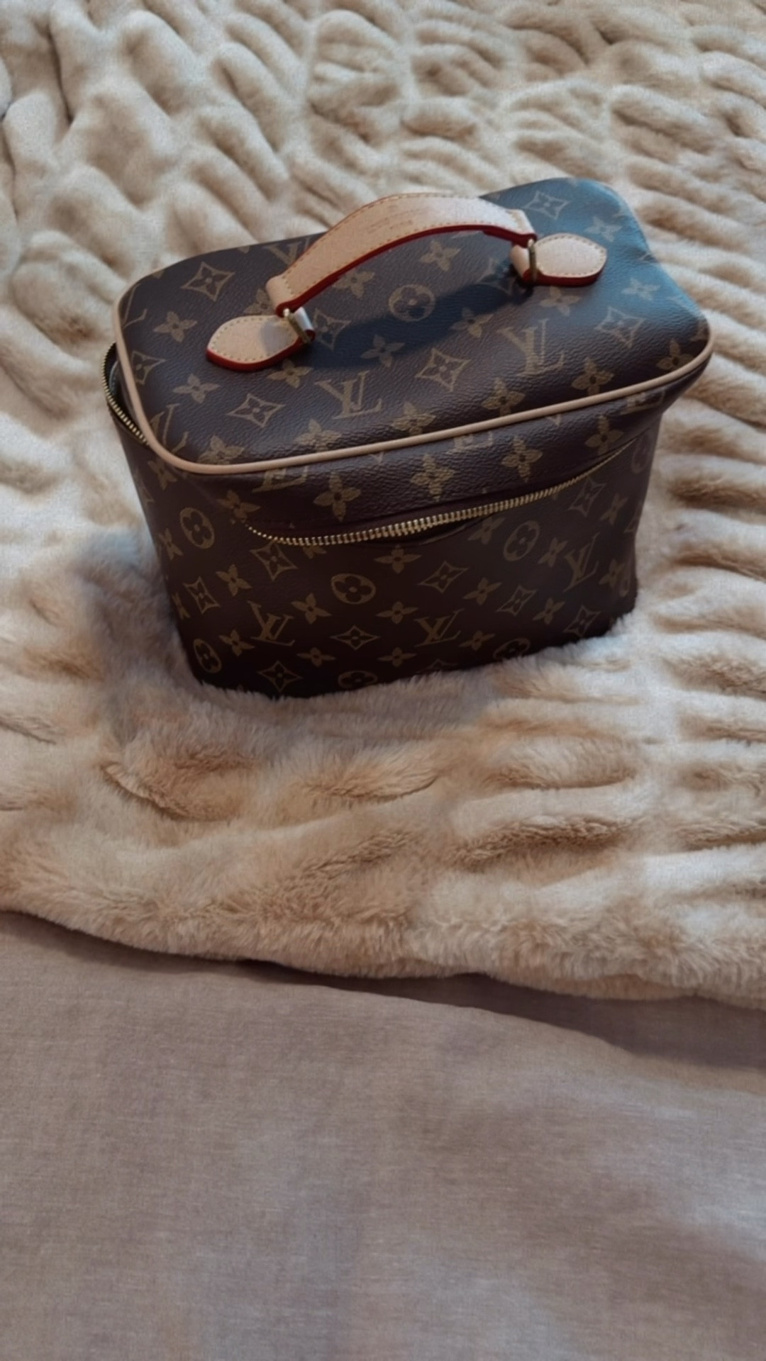 Lv look for less
Cosmetic bag
Travel essentials
Valentine’s Day gifts 

#LTKValentine #LTKmomlife #LTKTravel