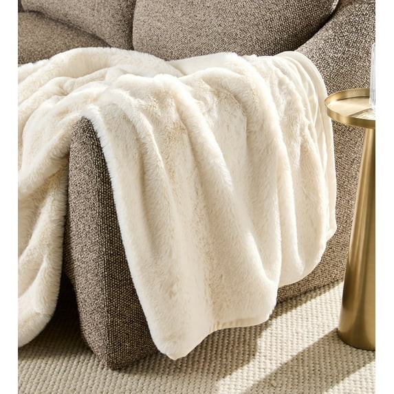 Better Homes & Gardens Ivory Faux Fur Ultra Soft Luxury Oversize Throw Blanket 50" x 72", Vanilla... | Walmart (US)