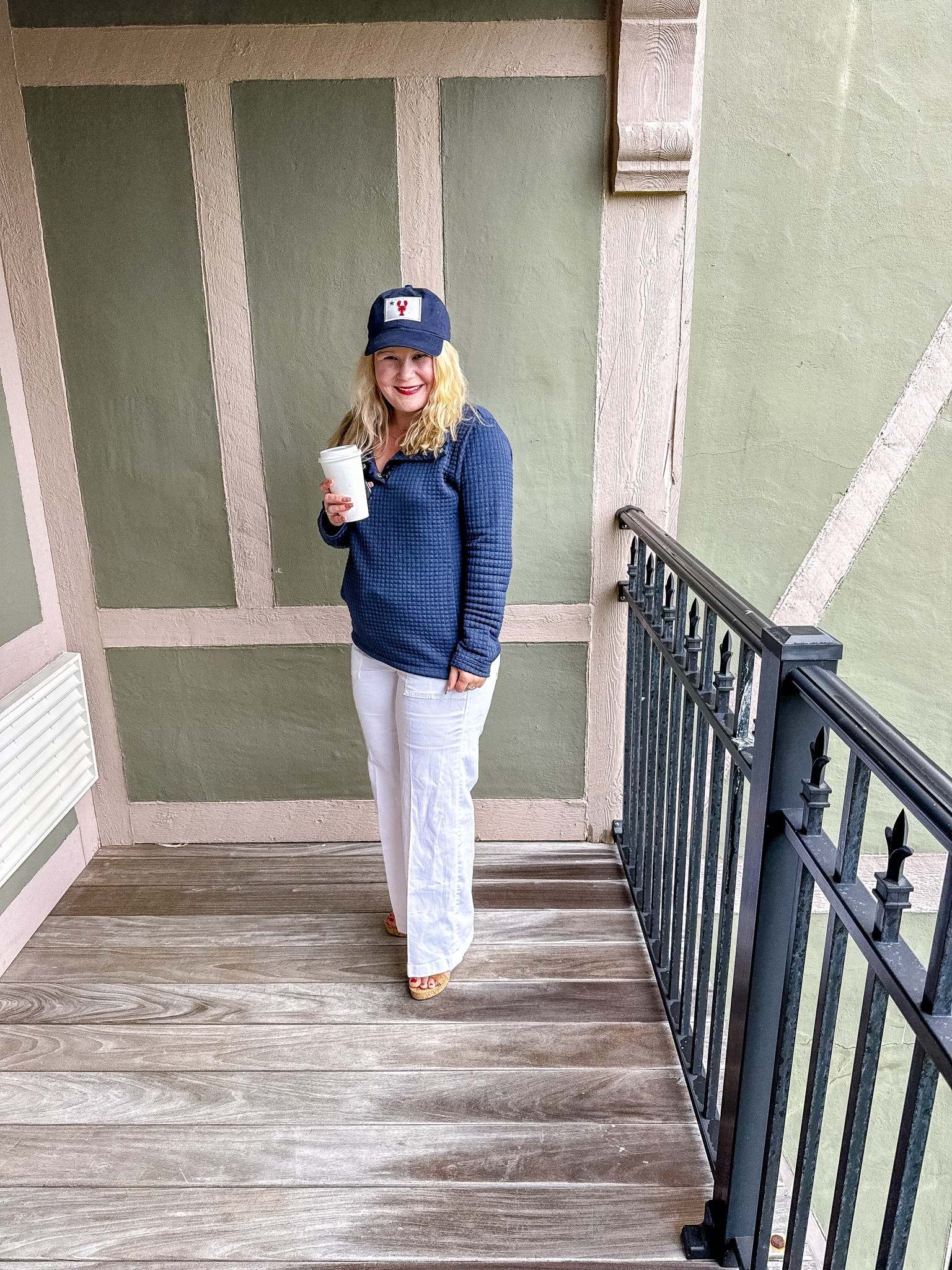 Thursday ootd. I adore these white pants from white house black market.

#LTKootd #LTKPetite #LTKWorkwear