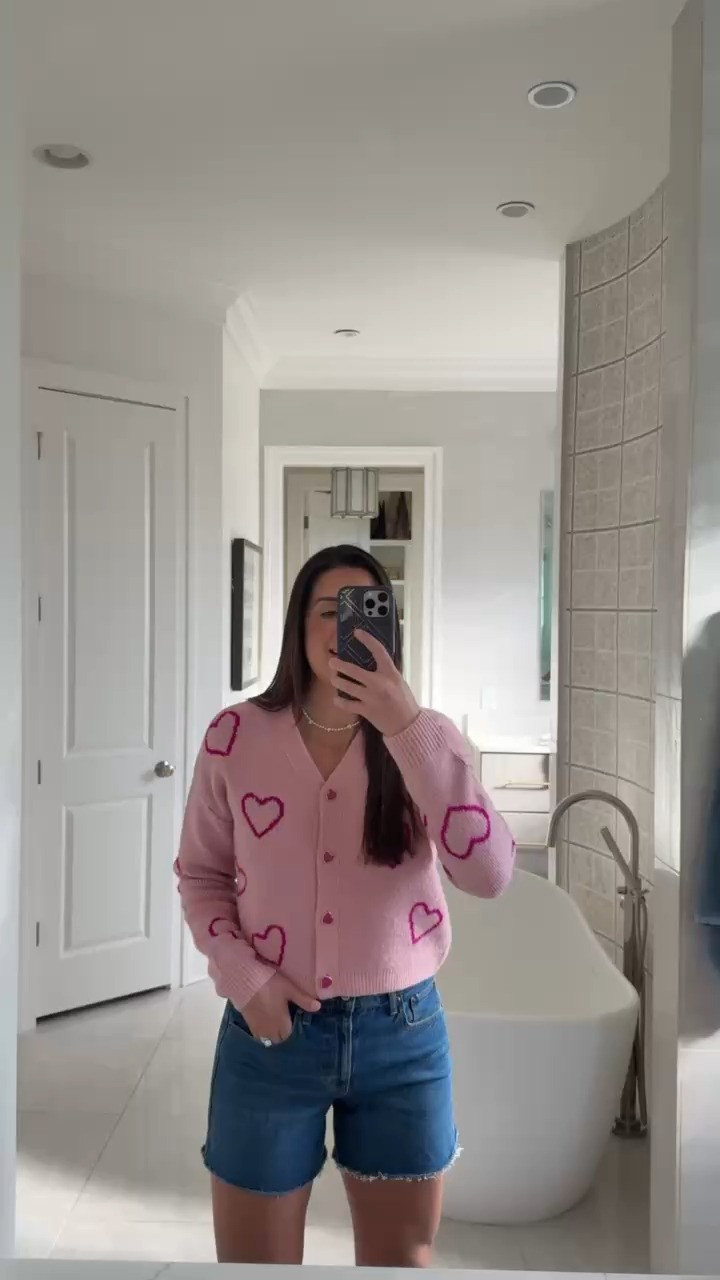 The cutest valentines cardigan!

Dad short and heart cardigan sweater, galentines outfit, valentines, transitional valentines outfit, grace white

 

 

#LTKValentine #LTKootd #LTKSeasonal