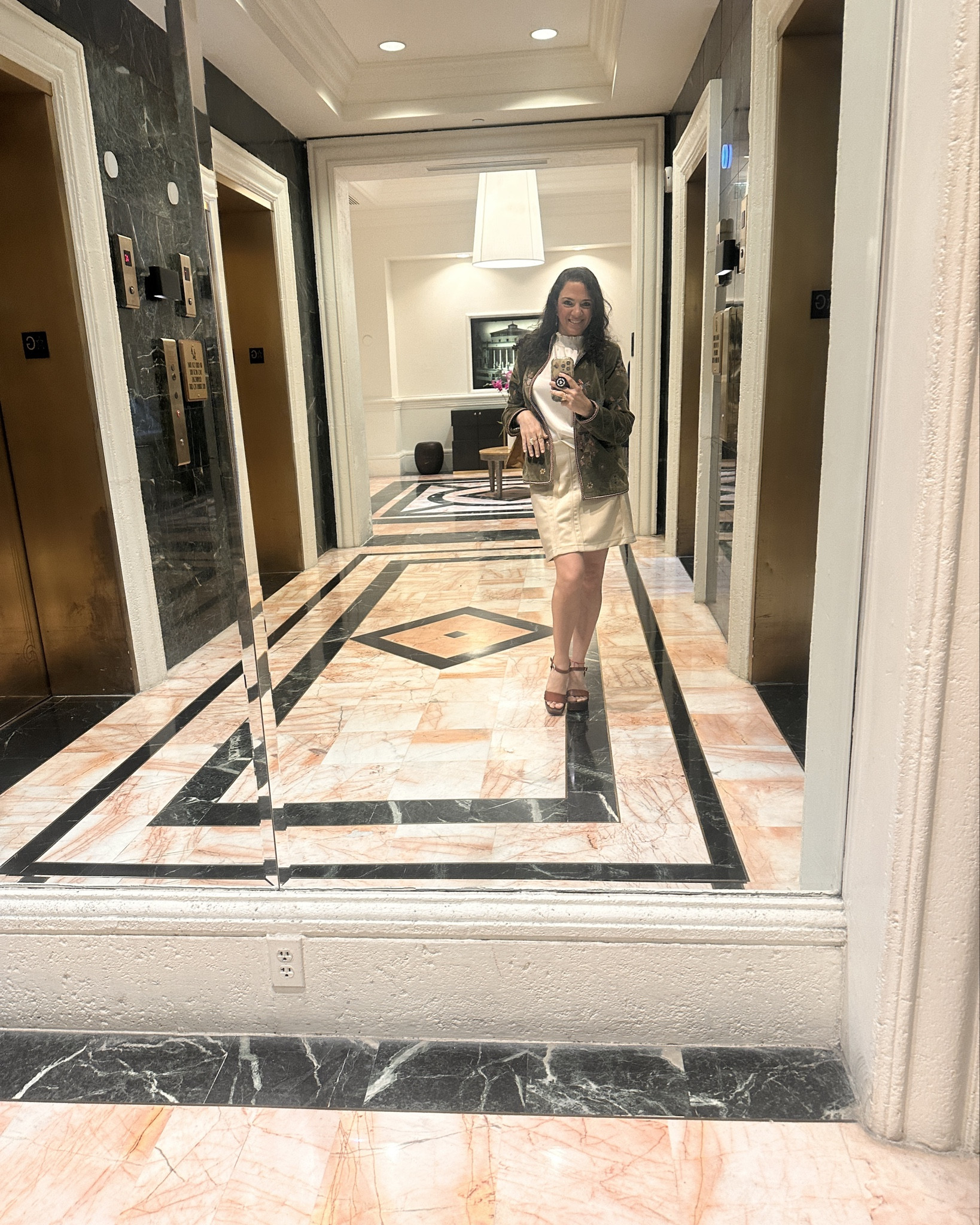 A full work day with Wendy!!
From meetings, to coworking sessions, to more meetings, to laundry 😂😂💙

#LTKvlog #LTKdayinmylife #LTKmorningroutine