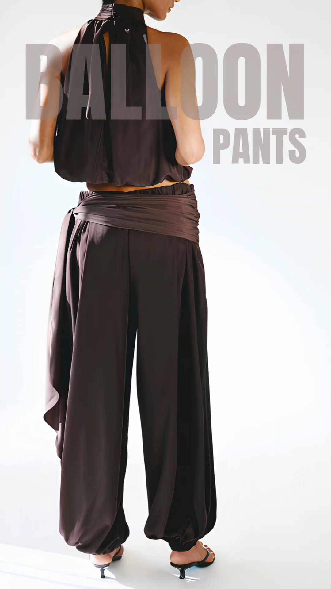 I’m back with more balloon pants for you to love—this trend is so hot right now and I’m fully on board. As a top-heavy girl, adding volume on the bottom is the easiest way to balance everything out. 

#LTKOver40 #LTKvlog #LTKstorytime