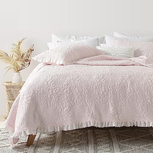 HORIMOTE HOME Pink Ruffled Quilt Queen Size, Stone-Washed Microfiber Lightweight Crinkled Farmhou... | Amazon (US)