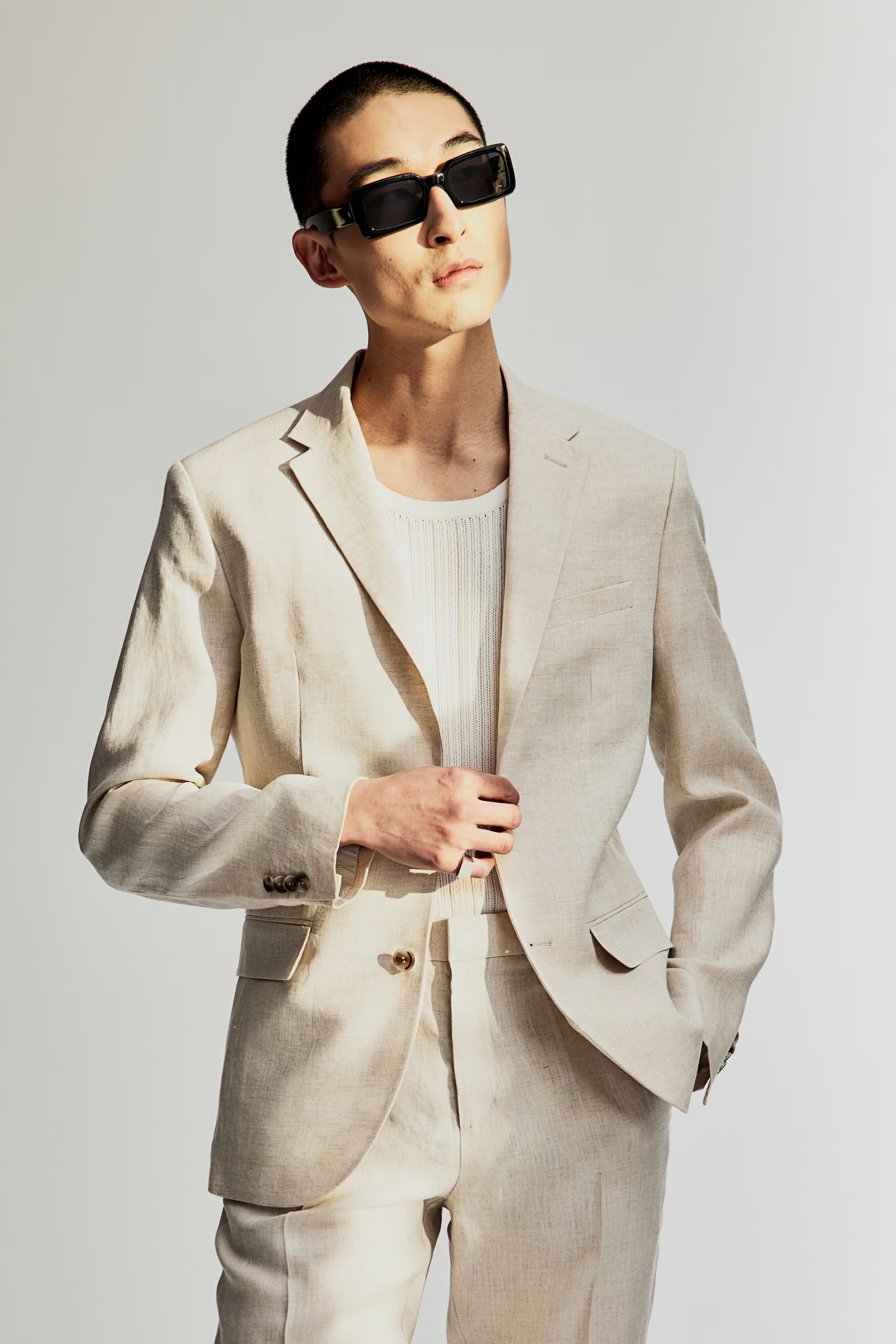 Slim Fit Linen Suit Pants - Regular waist - Long - Light beige - Men | H&M US | H&M (US + CA)