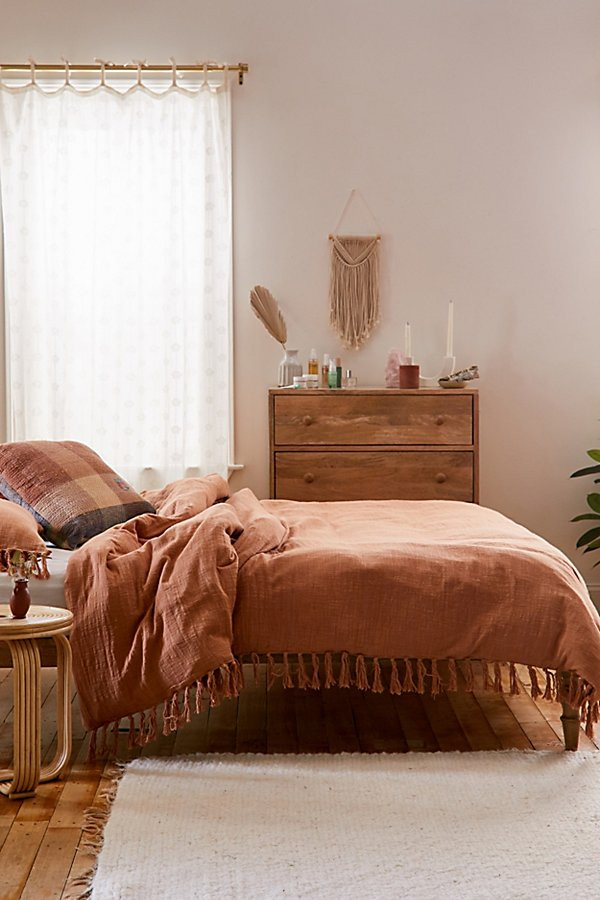 Kara Cozy Slub Tassel Duvet Cover | Urban Outfitters (US and RoW)