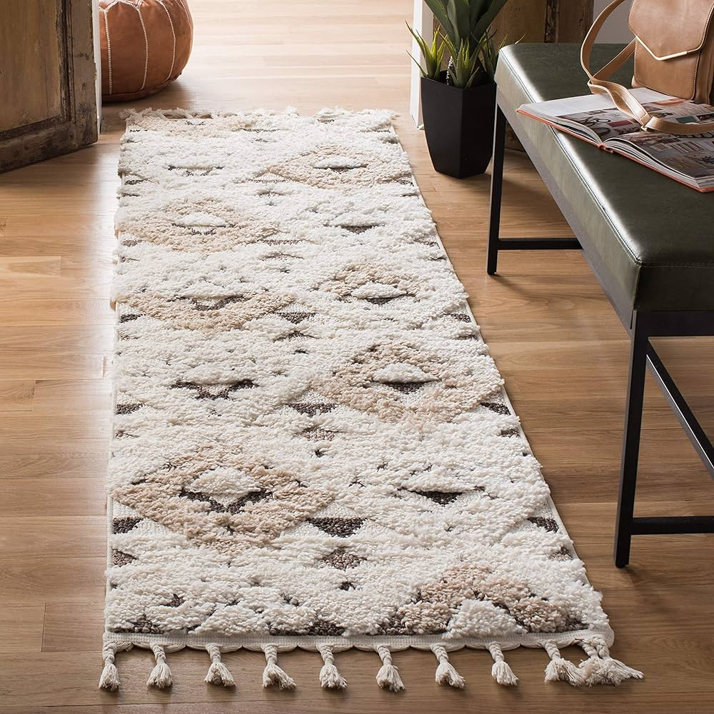 SAFAVIEH Moroccan Tassel Shag Collection 2'3" x 8' Ivory / Brown MTS688A Boho Non-Shedding Living... | Amazon (US)