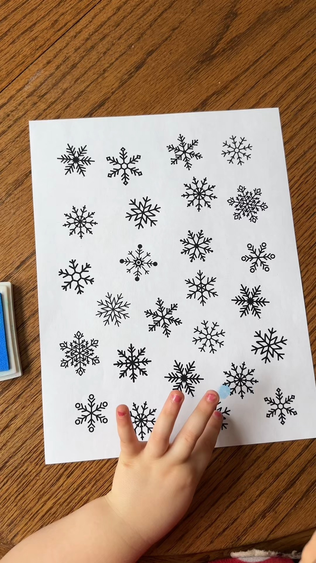 Snowy day toddler fingerprint activity❄️#LTKmomlife #LTKdayinmylife

#LTKKids