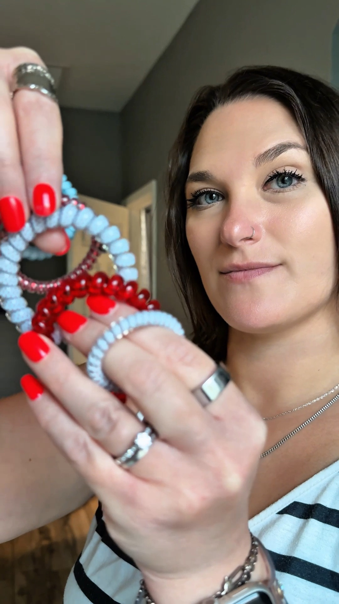 I love these new teleties! The new Americana collection! Great for my short hair! 