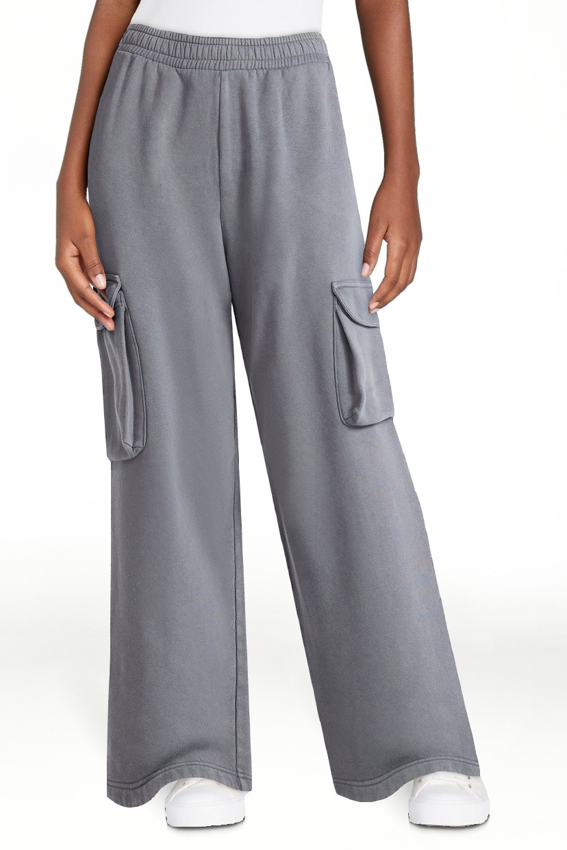 Scoop Women’s Mineral Washed Wide Leg Cargo Sweatpants, Sizes XS-XXL | Walmart (US)