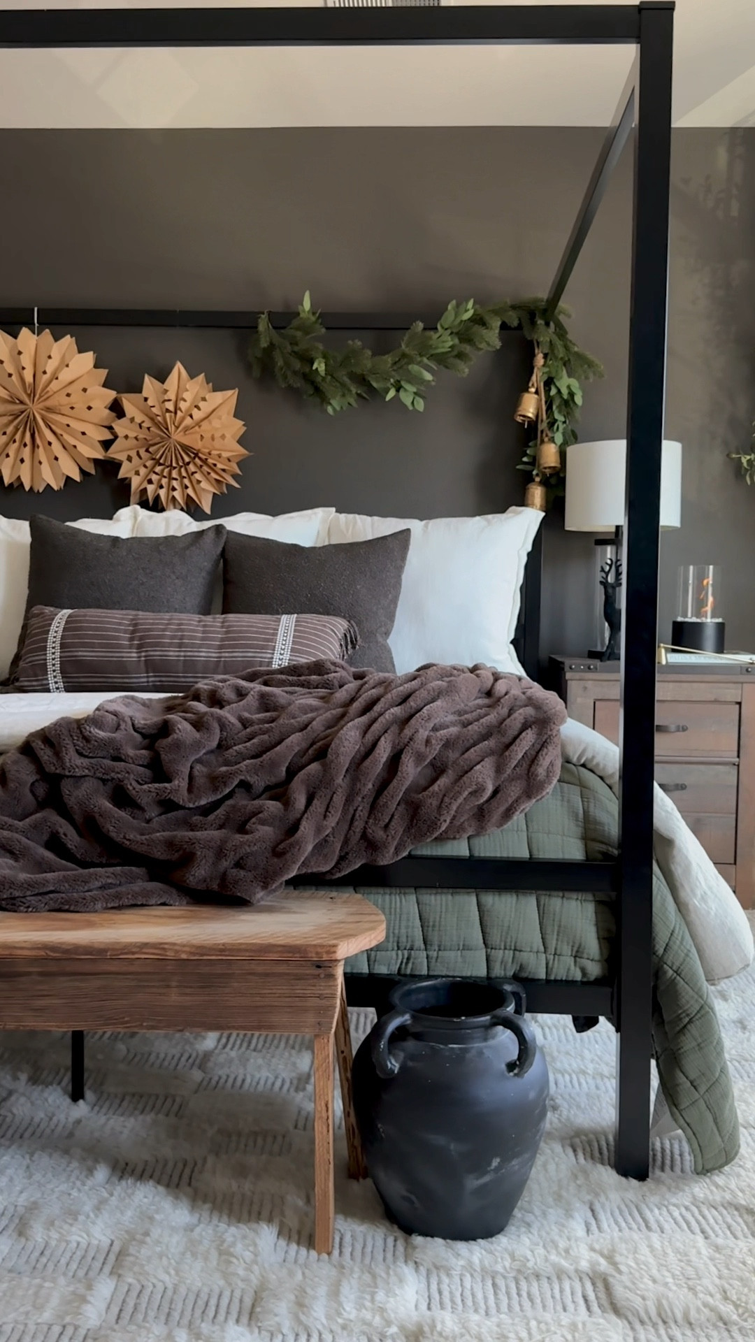 Moody neutral Christmas bedroom!  Christmas bedding, canopy bed, bedroom Christmas tree, diy tree bow, modern christmas decorr

#LTKHome #LTKSaleAlert #LTKHoliday