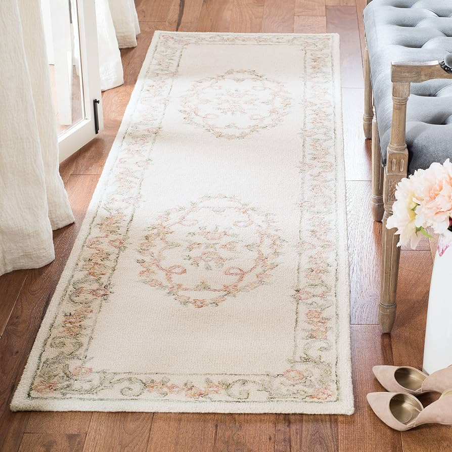 SAFAVIEH Aubusson Collection Runner Rug - 2'3" x 6', Ivory & Pink, Handmade Traditional Wool, Ide... | Amazon (US)