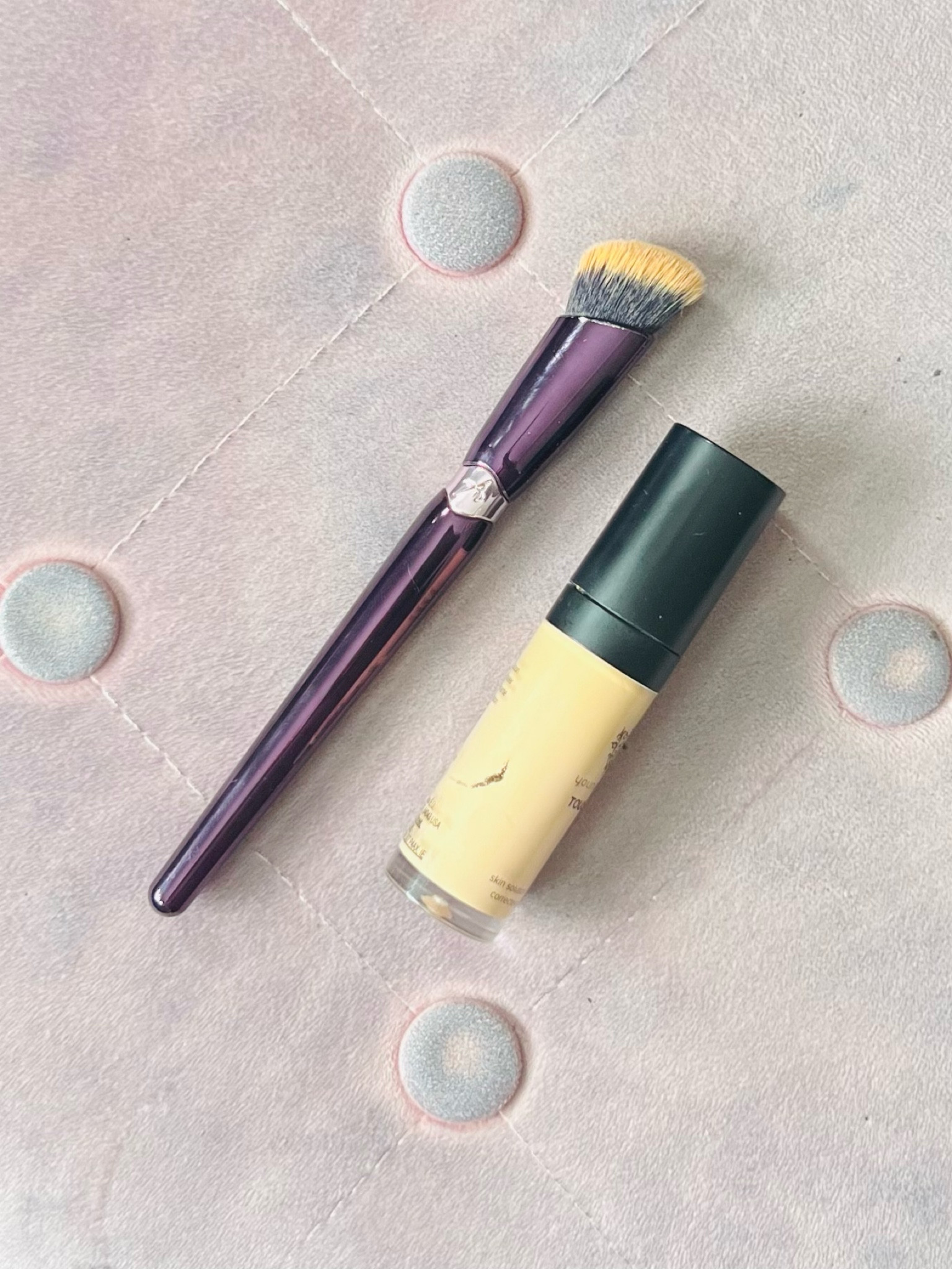 Anisa Beauty Angled Concealer Brush is 
the BEST concealer brush I’ve ever used.  Let me say that one more time for the people in the back!  THE. BEST. CONCEALER BRUSH. I’VE. EVER. USED! (Period) 

#LTKstyletip #LTKbeauty