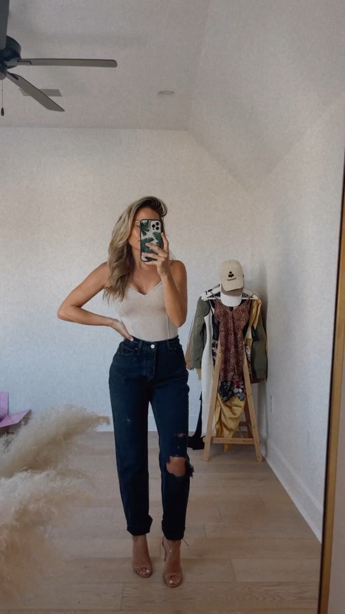 Abercrombie black 
Denim 24
Bodysuit in xxs-this was 
Way to small ❤️

#LTKsalealert #LTKSeasonal