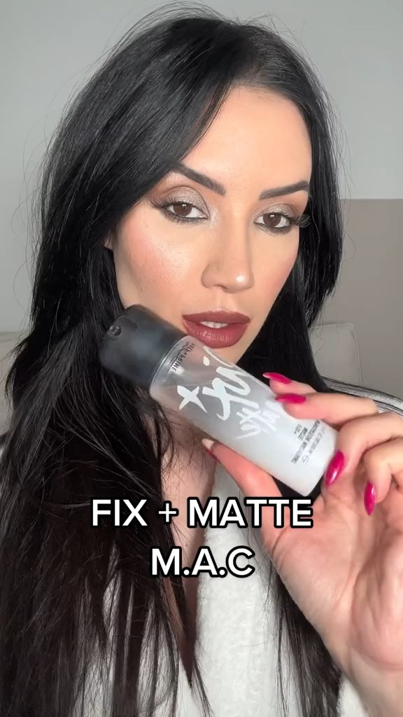 Bruma FIX + MATTE da Mac Cosmetics.

#LTKbrasil #LTKbeauty