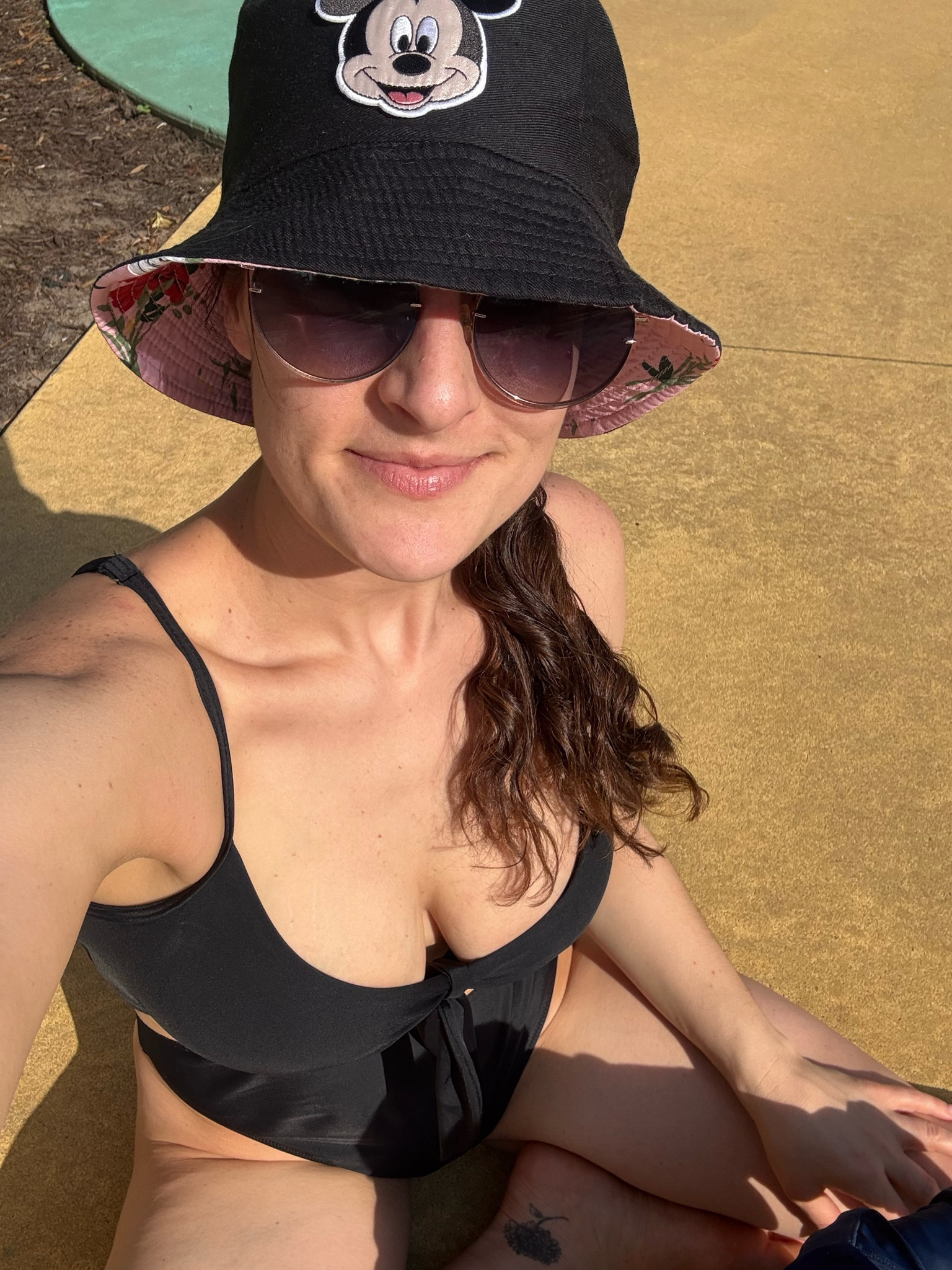 Completely obsessed with these sunglasses! 

#swimsuit #sunglasses #poolweather #sunshine #vacation #vacationoutfit #target 

#LTKTravel #LTKStyleTip #LTKSwim