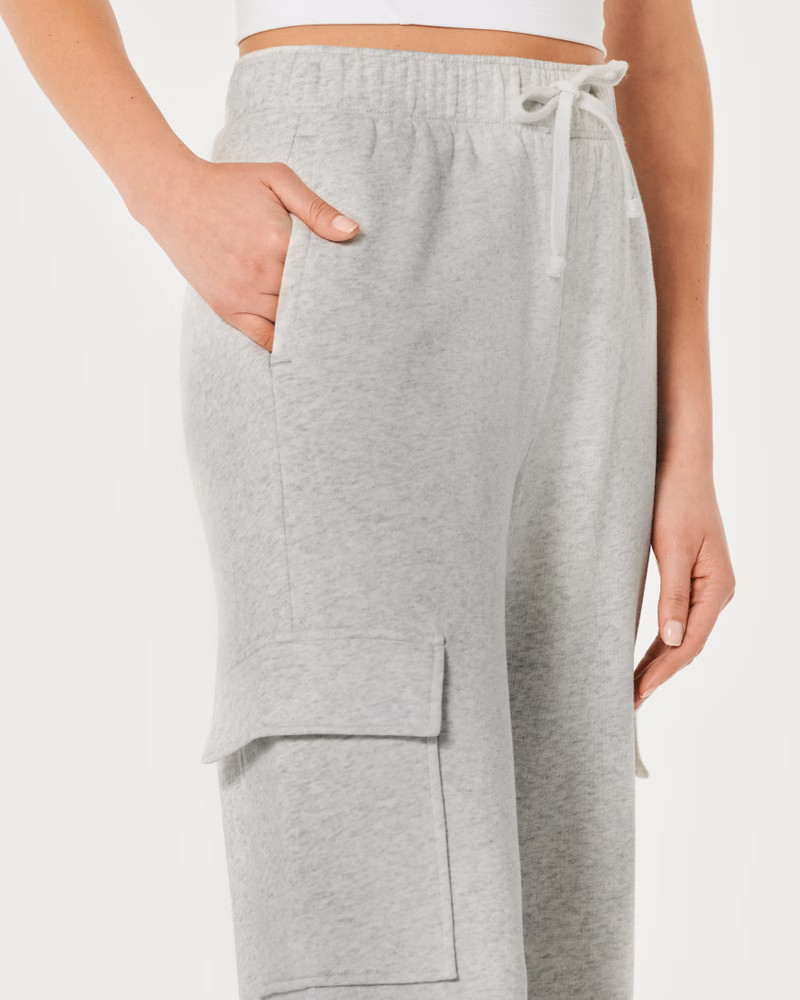 Gilly Hicks Active Wide-Leg Cargo Sweatpants | Hollister (US)