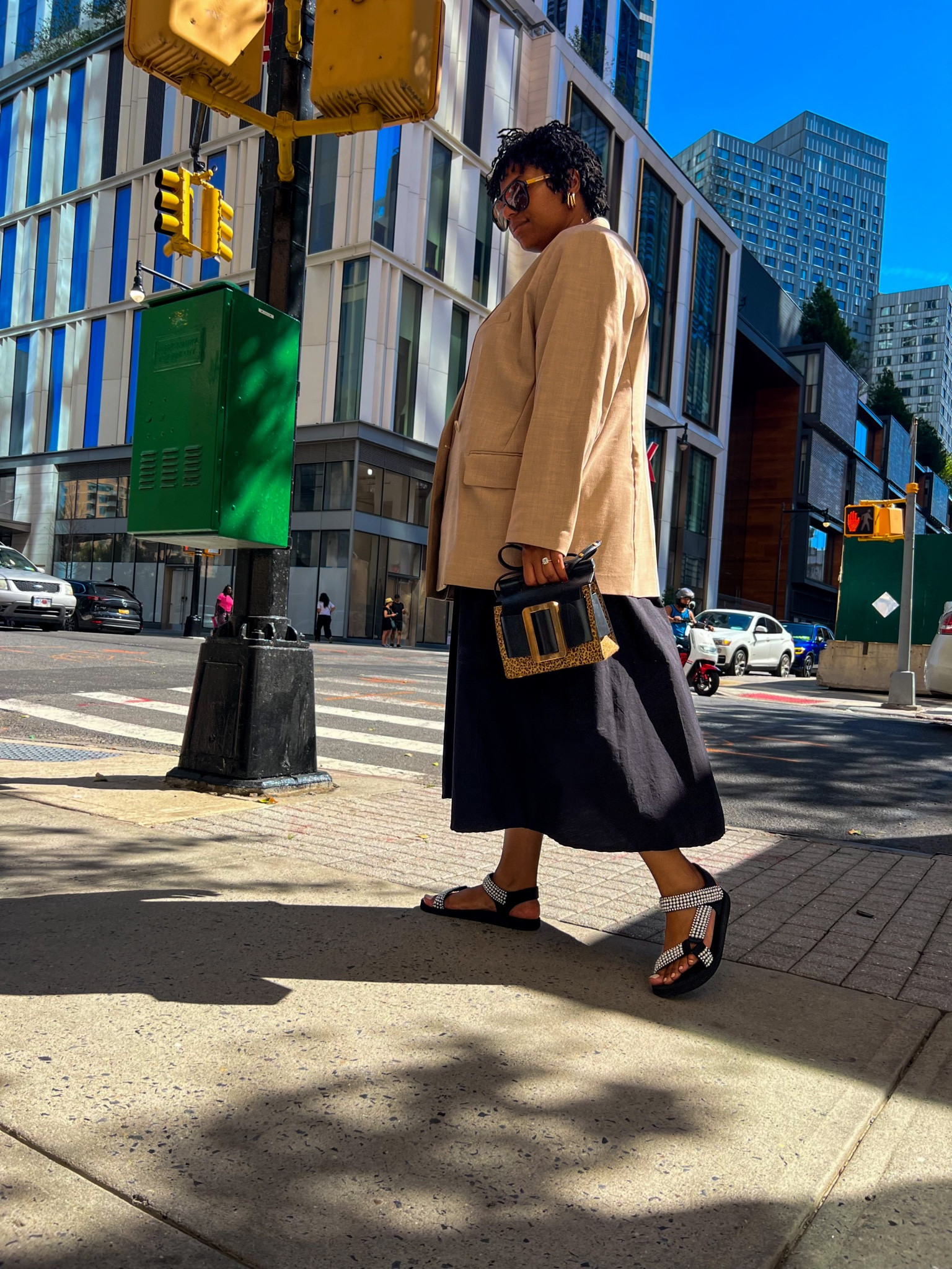 The perfect can handbag can elevate any outfit. 

#LTKFind #LTKU #LTKSeasonal