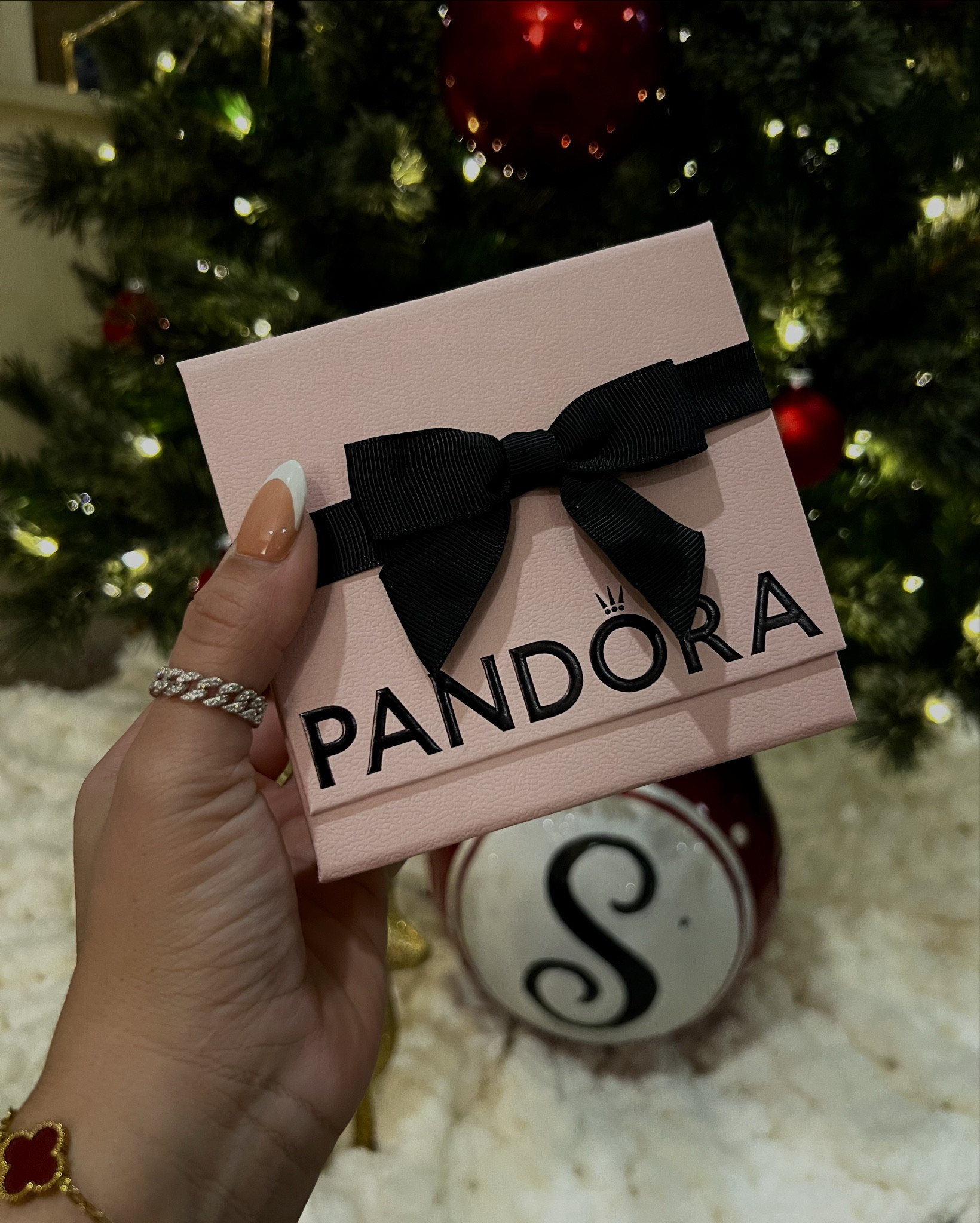 Pavé Cuban link 🔗 
Holiday gift for HER 🎀

#LTKWatchNow #LTKHoliday #LTKGiftGuide