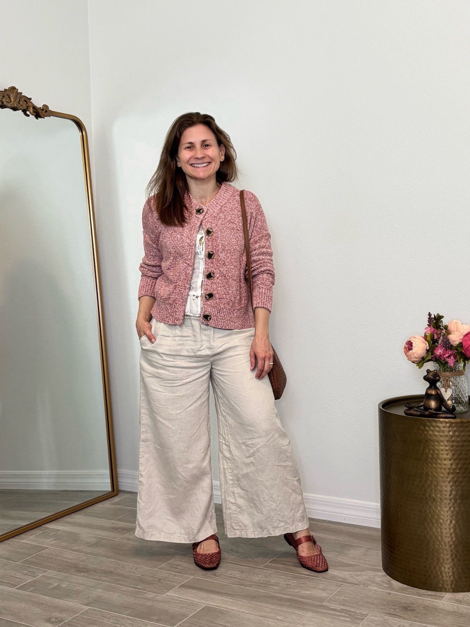 Comfortable wide leg linen pants in petite size options, several different colors and patterns available and many have the petite size option too ￼

#LTKOver40 #LTKootd #LTKPetite