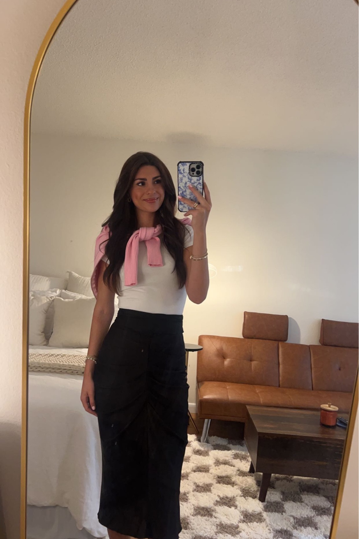 One of my favorite comfortable work outfits! I couldn’t find the link to the skirt online but my bf got it for me from Apricot lane in store!