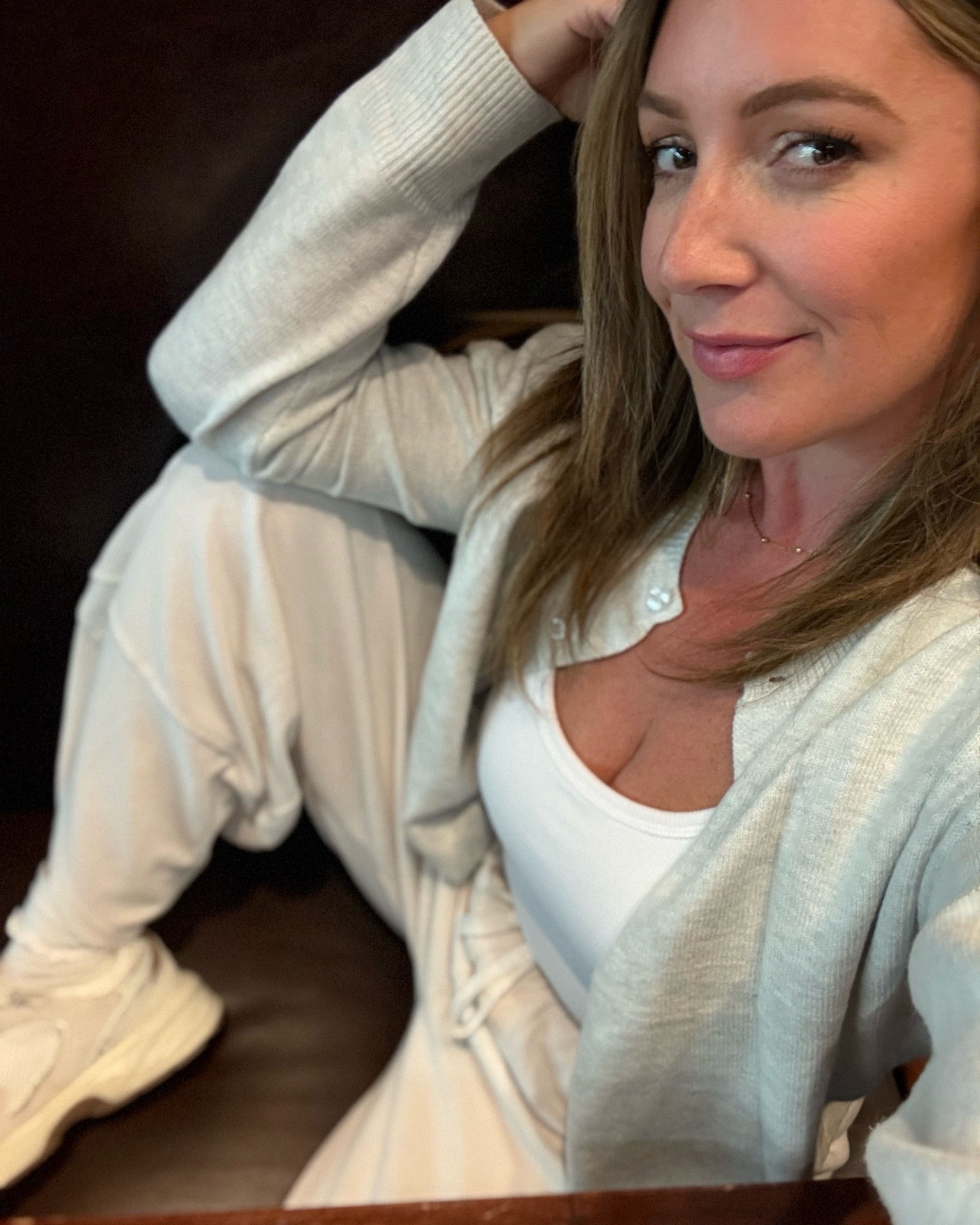 Airport = comfy, cute and practical. Abercrombie never disappoints and for a large natural chest, this “Bra Free Tank” is worth it! I will seriously be reaching for this over and over again! Wearing a size M

@abercrombie

#LTKootd