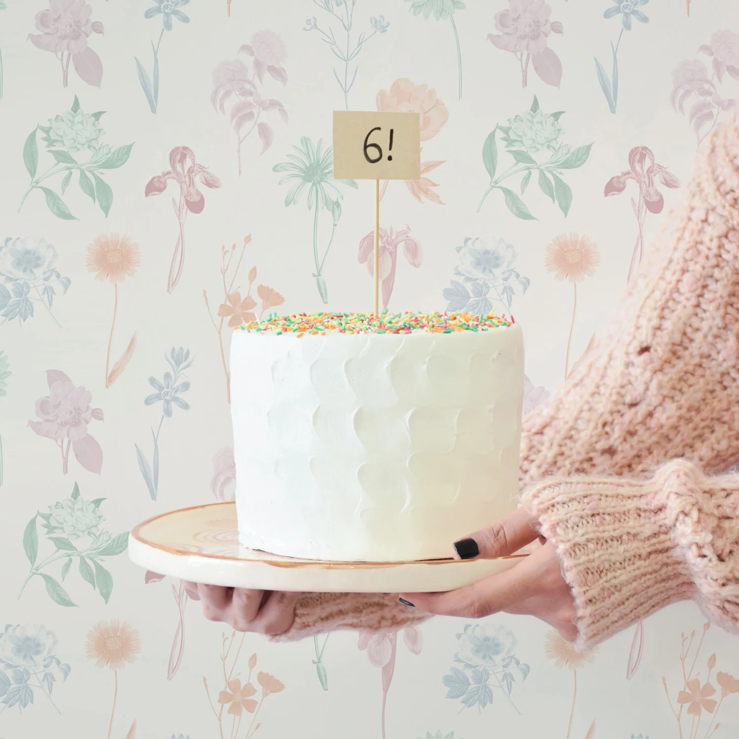 Pastel Vintage Floral Wallpaper | Livettes Wallpaper