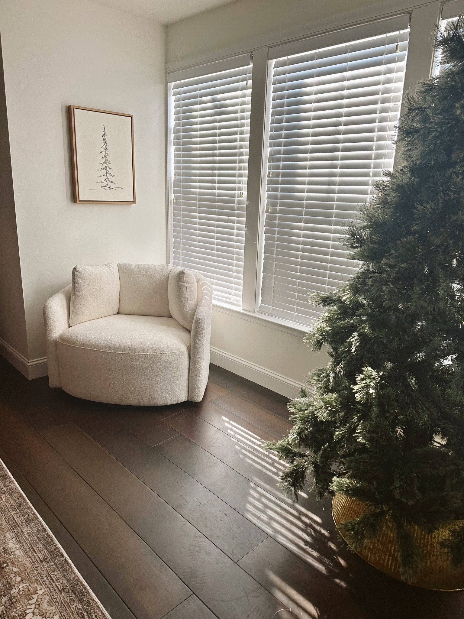 Christmas frames make such a difference 😍🌲

This print comes in a set of 2 & I LOVE them! I’ve had them for years and they’ve been in various places around my house! 



#christmasdecor #amazonchristmasdecor #christmasdecorations #walmarthome

#LTKHoliday #LTKSeasonal
