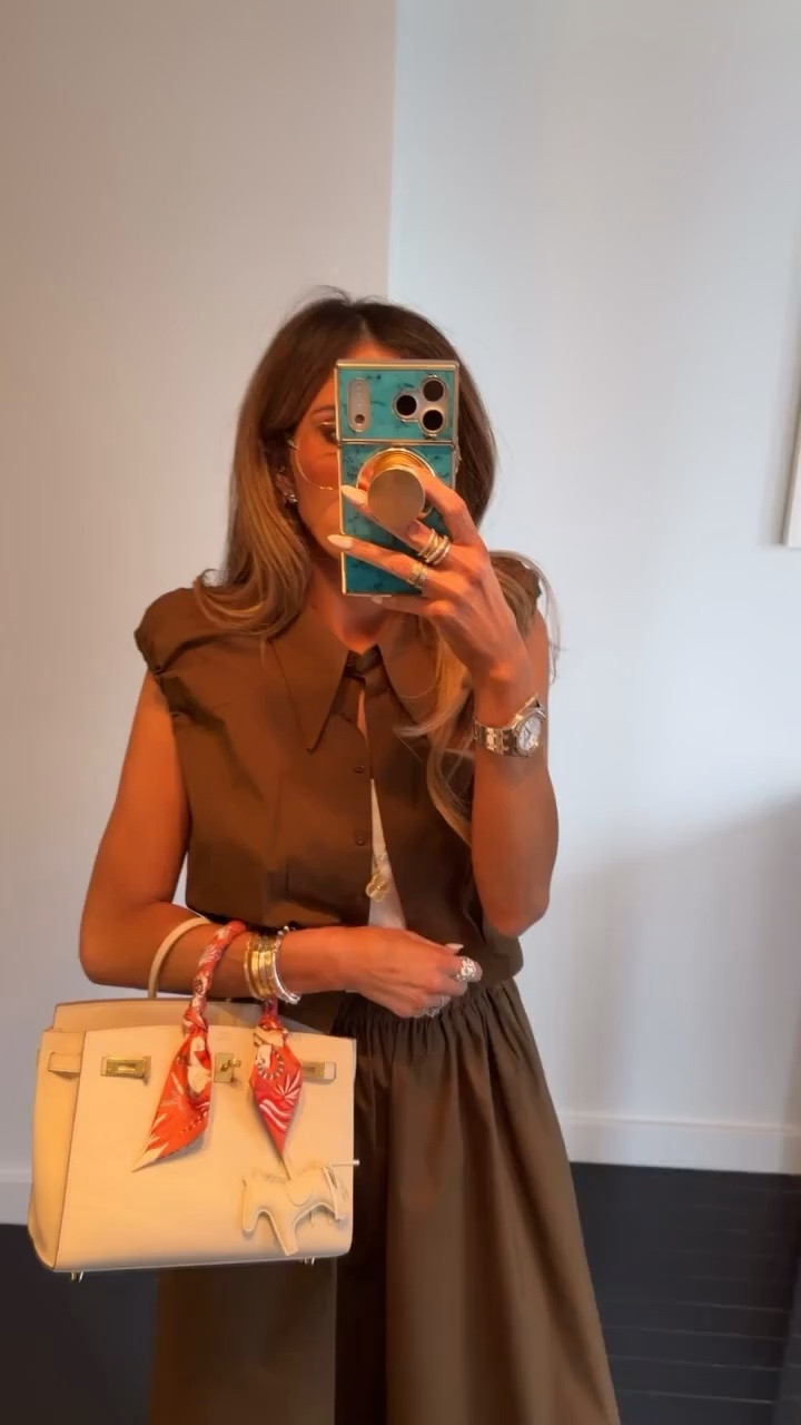 Cute and comfortable set to run errands in!! I’m wearing a small top and XS skirt!

Revolve fashion, Revolve finds, Fall outfits women, Autumn outfits, Teacher outfits, Business casual workwear, Pre-fall outfits, Gemma Beauty, Emily Gemma

#LTKSeasonal #LTKdayinmylife #LTKWorkwear