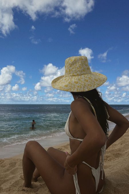 skims white bikini and h&m cotton floral beach hat for todays Hawaii beach trip #hawaii #beach #bikini 

#LTKswim #LTKstyletip #LTKSeasonal