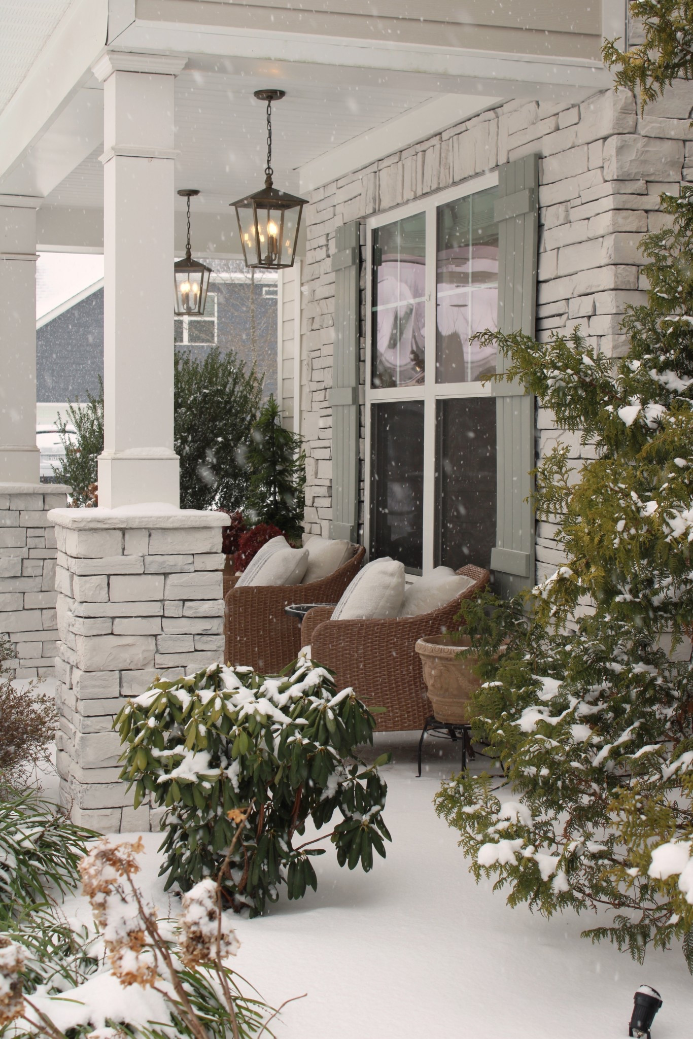 Front porch, affordable outdoor seating, outdoor chairs 