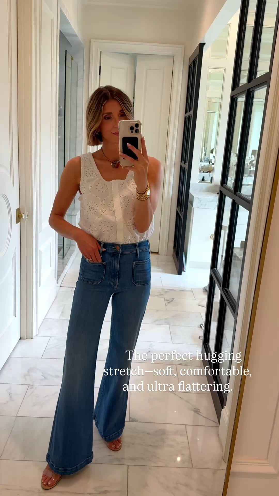 These jeans are a 10/10 - hug
You in all the right places and has a nice stretch. I'm 5'7 wearing size 25