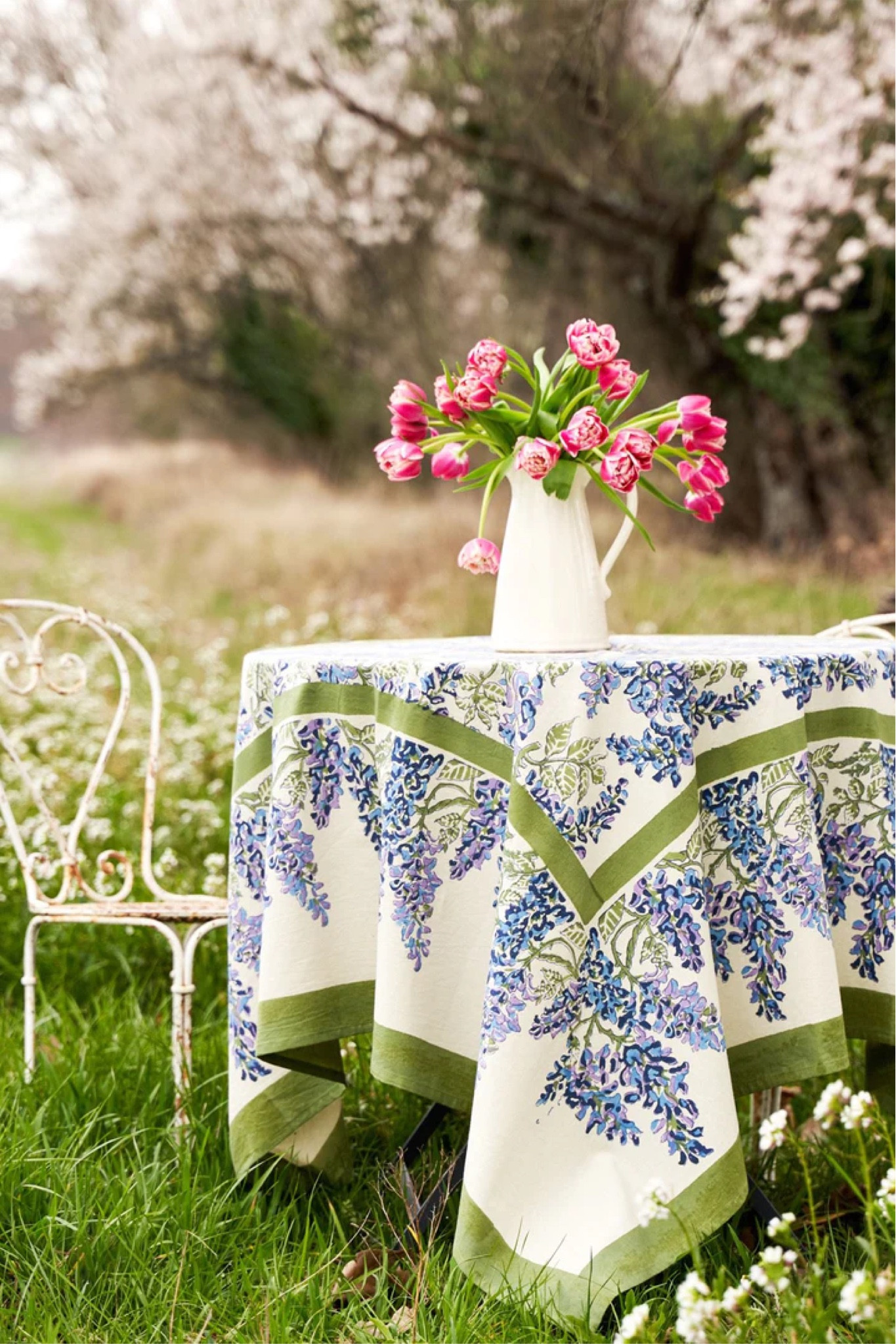Tablescape for spring 🌷 

#LTKSeasonal #LTKhome #LTKstyletip