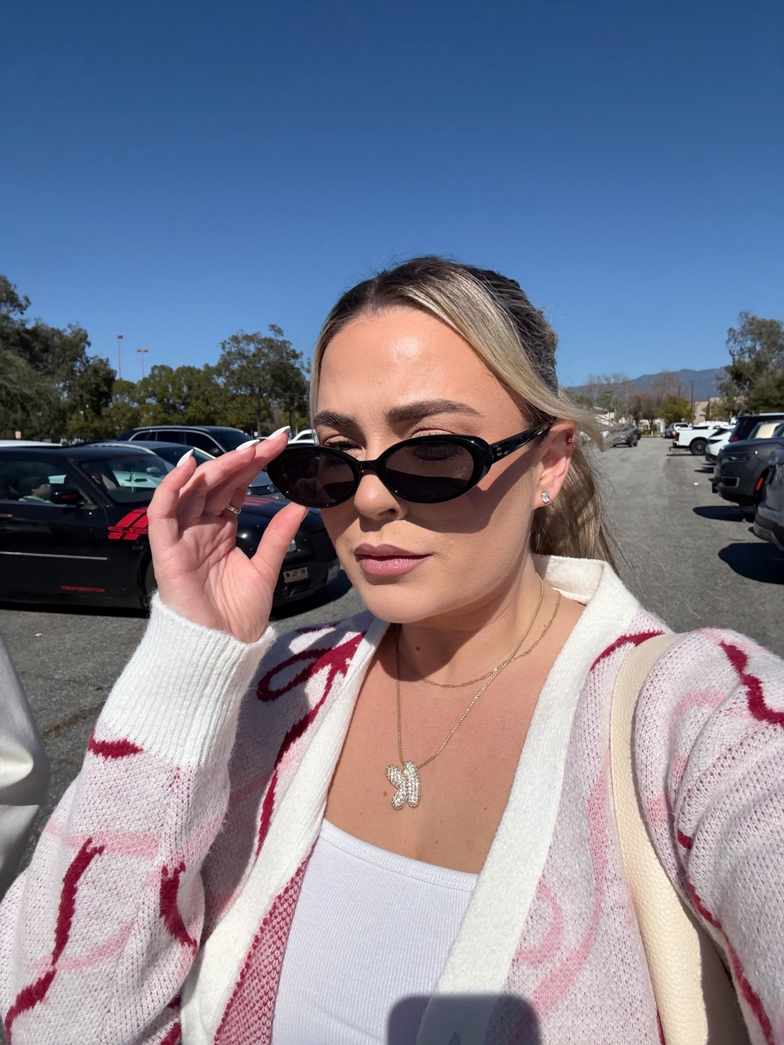 I get asked about these sunglasses everytime I wear them! #sunglasses #glasses

#LTKMidsize #LTKootd
