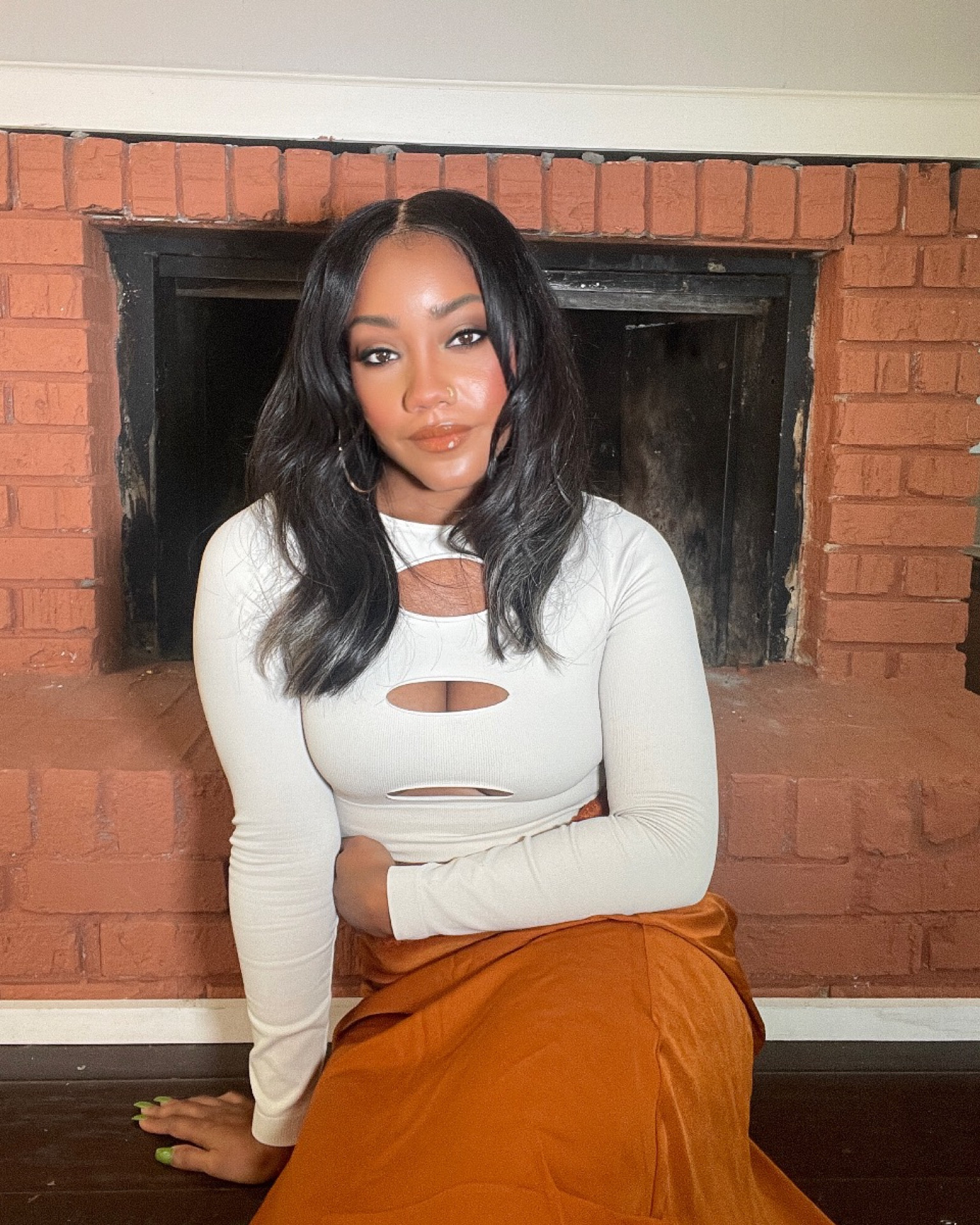 ‘Tis the season for satin midi skirts! The weather is getting cooler here in GA so I finally get to break out my long sleeves. I’m in love with this top from @Garageclothing !
—
You can view all the details of this outfit in the LTK app.

#LTKSeasonal #LTKstyletip #LTKunder100