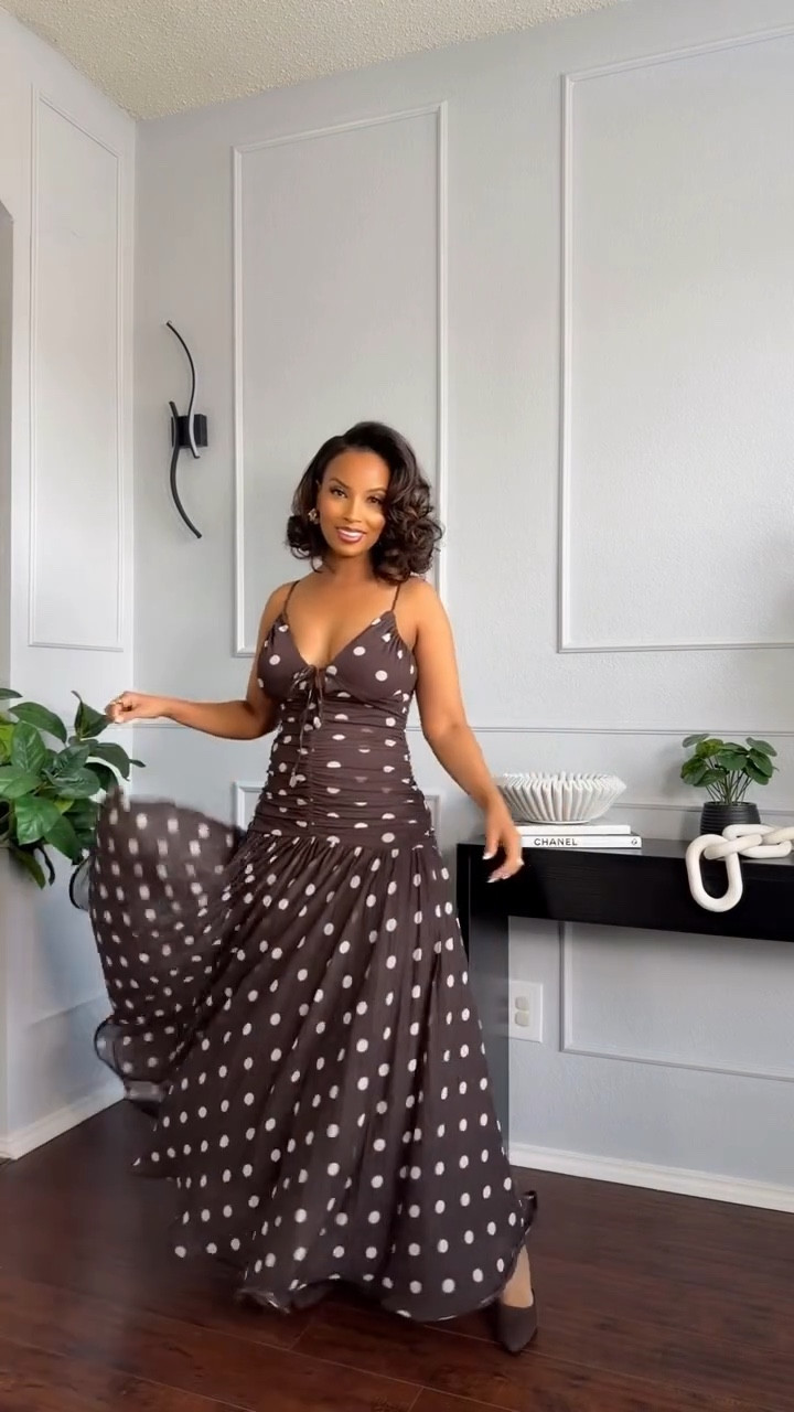 ✨Such a gorgeous polka dot maxi dress with the prettiest details 🤍 @ensaisonstudios 


#LTKmomlife #LTKSeasonal #LTKgrwm