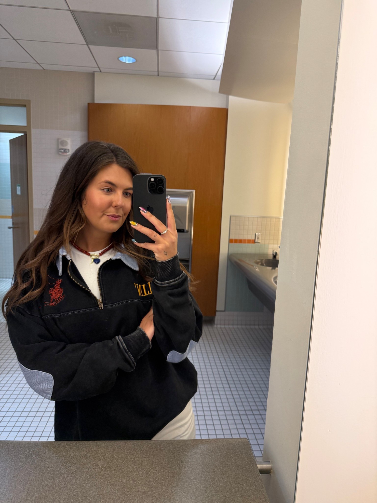 My new fav sweatshirt! Wearing a M 

#LTKWorkwear #LTKgrwm #LTKdayinmylife