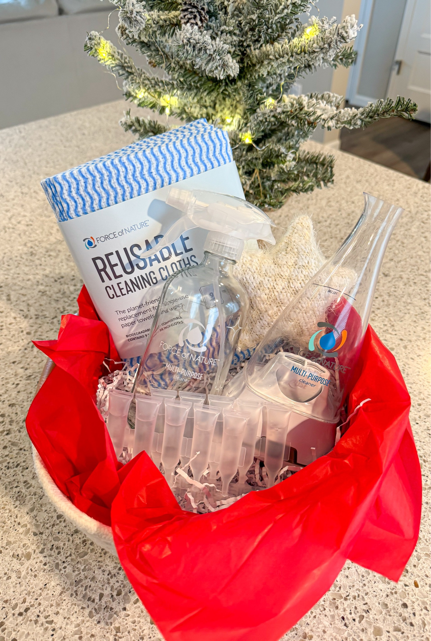 The perfect holiday gift for anyone on your list! Force of Nature’s Holiday Bundle comes with everything you need to make 25 bottles of powerful multi-purpose cleaner! Give the gift of clean!🧼 🎄
.
Force of Nature kills 99.9% of germs, is toxin & fragrance free, and is as effective as bleach!!🙌🏼
#forceofnatureclean

#LTKHoliday #LTKSeasonal #LTKGiftGuide