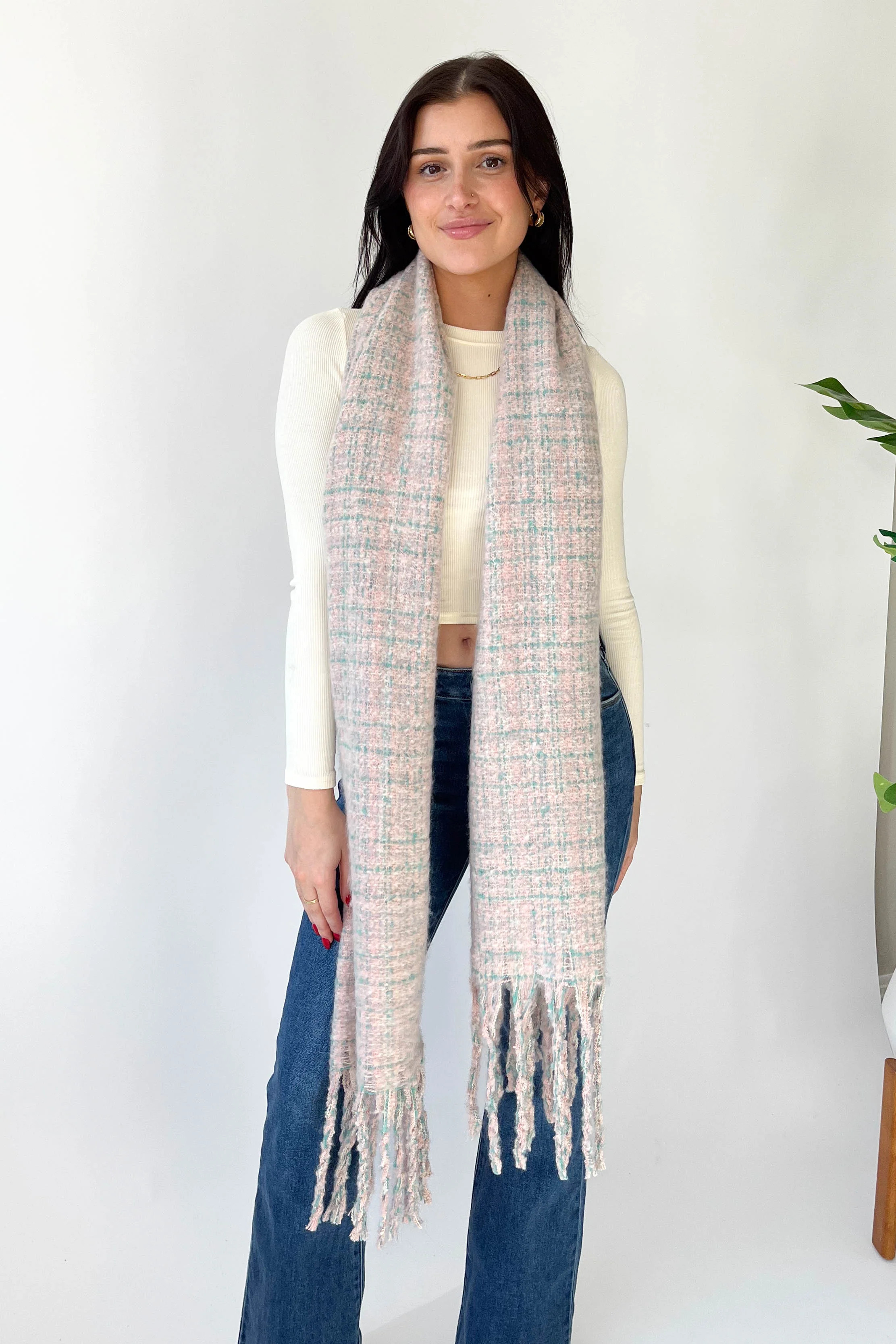 Keeping Warm Scarf | Grey Bandit