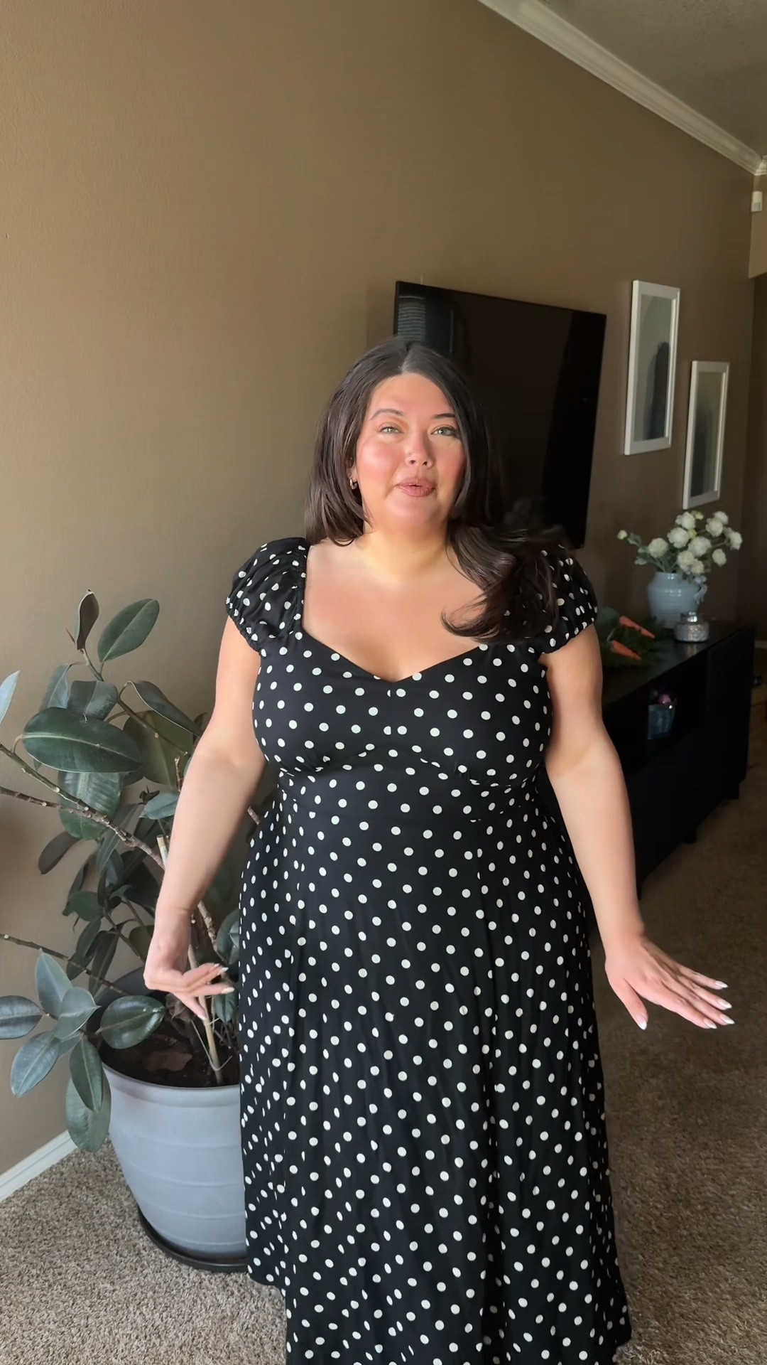 It’s giving what it needs to give… 🖤🤍 #oldnavysale #oldnavystyle #curvystyle #oldnavyplussizetryon #datenightoutfitideas 

Size XXL

#LTKootd #LTKPlusSize