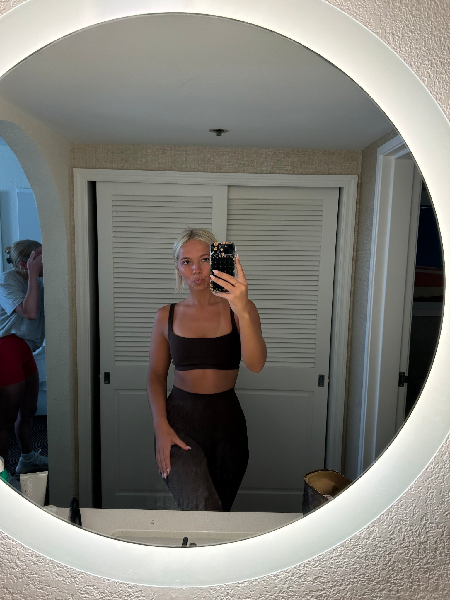 Vitality workout set size xs 

#LTKGiftGuide #LTKHoliday #LTKootd